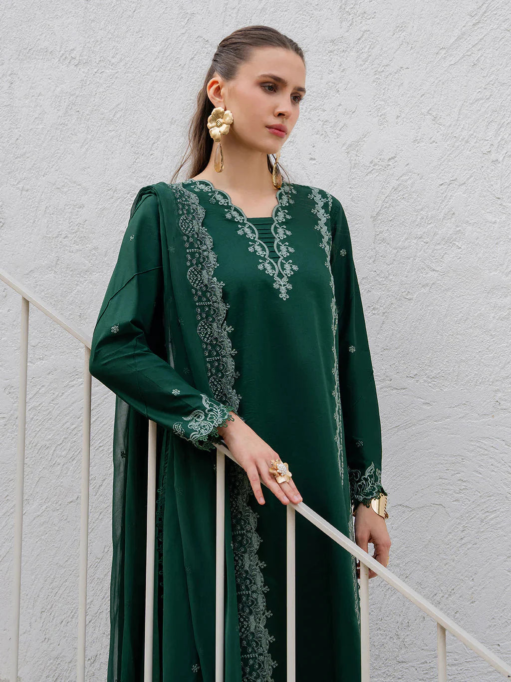 YARD-3PC LAWN EMBROIDERED SHIRT WITH KHAADI NET EMBROIDERED DUPATTA AND TROUSER-BIC-4827 Asasay Fakhir