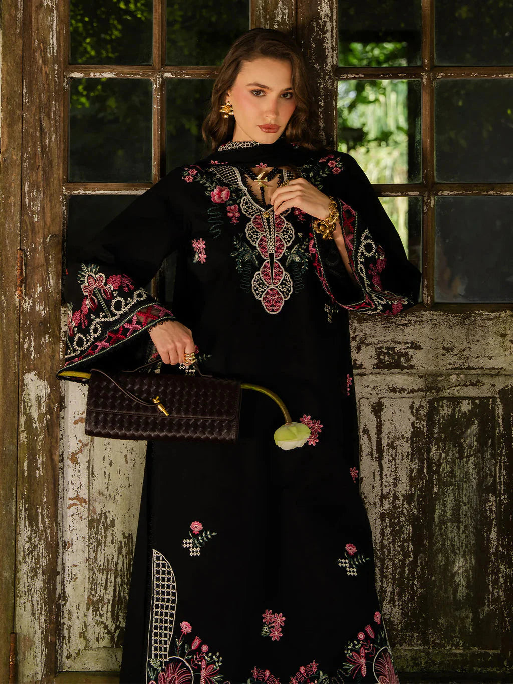 YARDS-3PC LAWN EMBROIDERED SHIRT WITH KHADDI NET EMBROIDERED DUPATTA AND TROUSER-BIC-4852 Asasay Fakhir