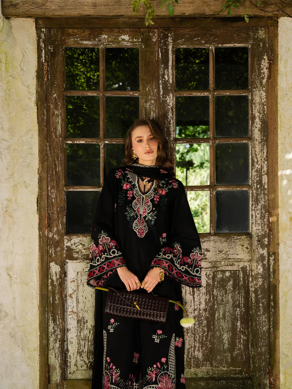YARDS-3PC LAWN EMBROIDERED SHIRT WITH KHADDI NET EMBROIDERED DUPATTA AND TROUSER-BIC-4852 Asasay Fakhir