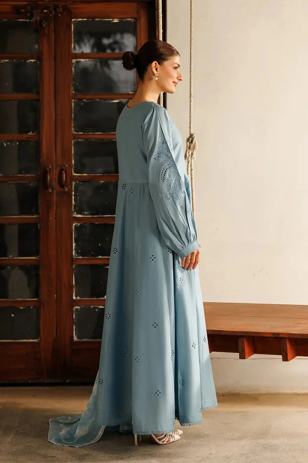 IZNIK-3PC LAWN CHIKANKAARI EMB FROCK WITH CHIFFON PRINTED DUPATTA & DYED TROUSER-BIC-4887 Asasayfakhir