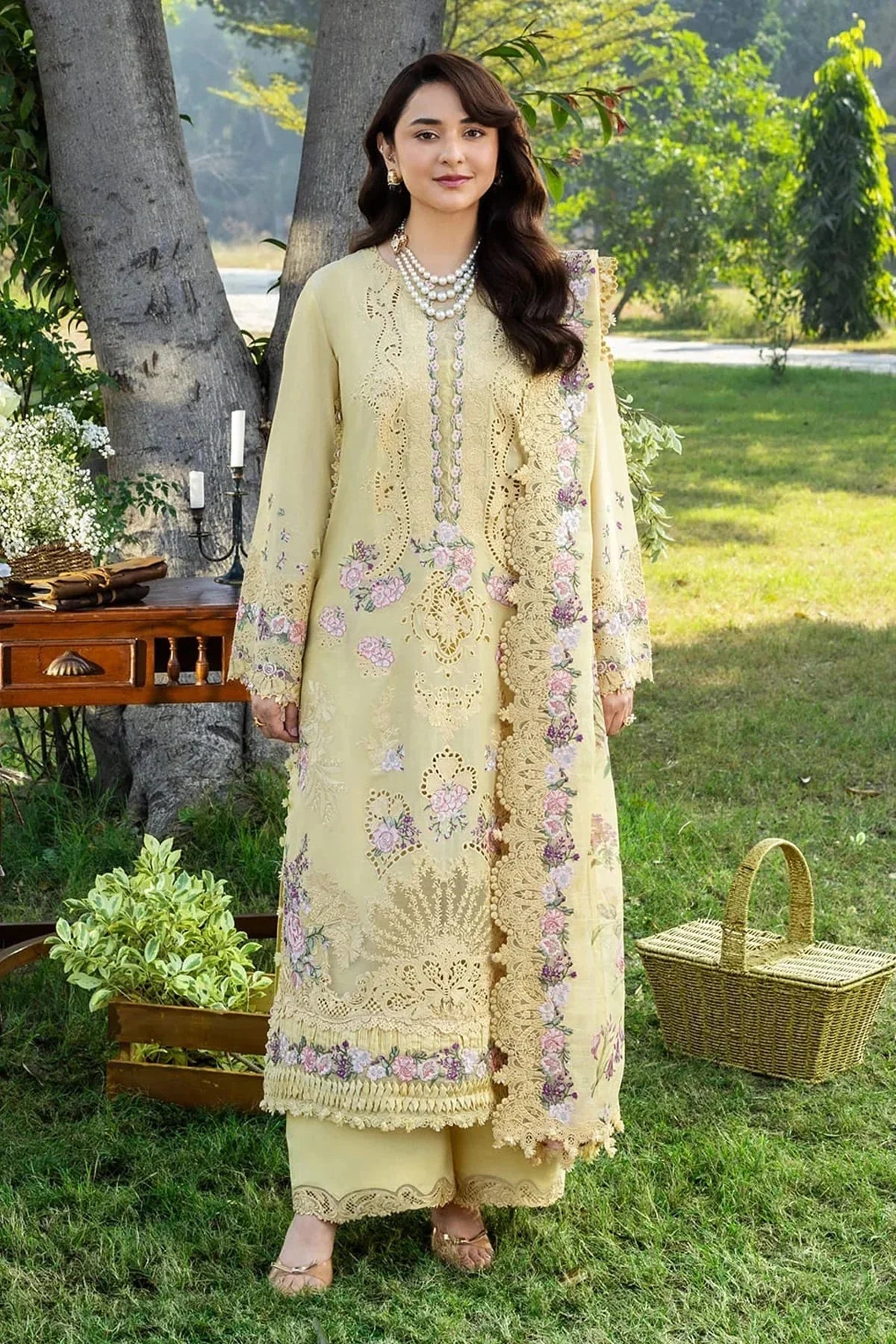 RANG RASIYA-3PC LAWN EMBROIDERED SHIRT WITH CHIFFON PRINTED EMBROIDERED DUPATTA AND TROUSER-BIC-4801 Asasay Fakhir