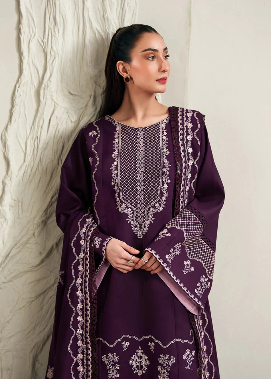 ETHNC-3PC LAWN EMBROIDERED SHIRT WITH LAWN EMBROIDERED DUPATTA AND TROUSER-BIC-4871 Asasay Fakhir