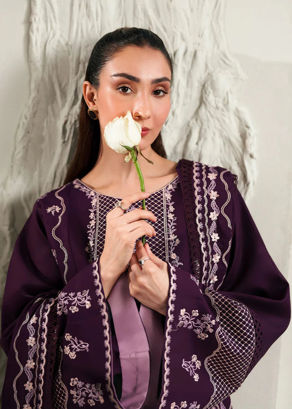 ETHNC-3PC LAWN EMBROIDERED SHIRT WITH LAWN EMBROIDERED DUPATTA AND TROUSER-BIC-4871 Asasay Fakhir