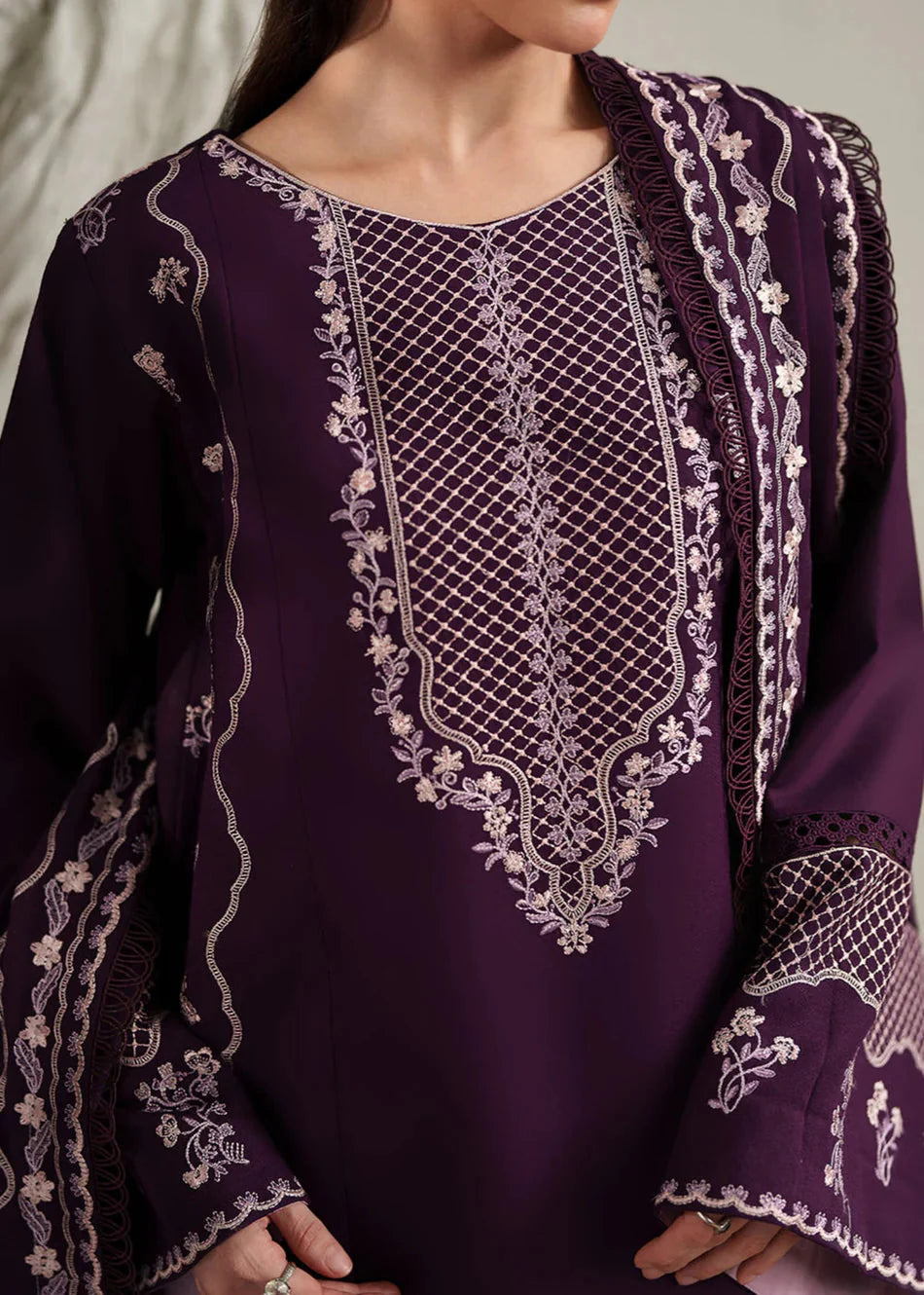 ETHNC-3PC LAWN EMBROIDERED SHIRT WITH LAWN EMBROIDERED DUPATTA AND TROUSER-BIC-4871 Asasay Fakhir