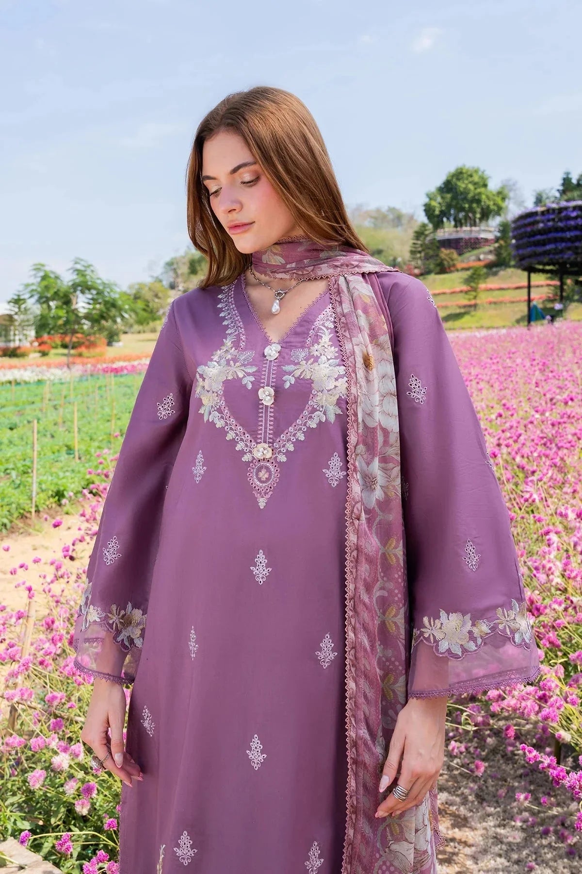 GARNET-3PC LAWN EMBROIDERED SHIRT WITH CHIFFON PRINTED DUPATTA AND TROUSER-BIC-4861 Asasay Fakhir