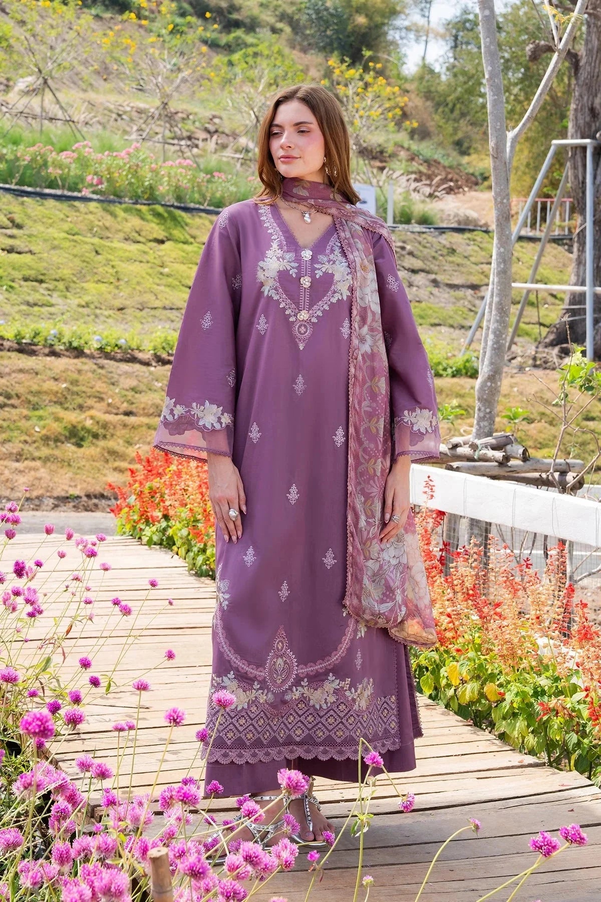 GARNET-3PC LAWN EMBROIDERED SHIRT WITH CHIFFON PRINTED DUPATTA AND TROUSER-BIC-4861 Asasay Fakhir