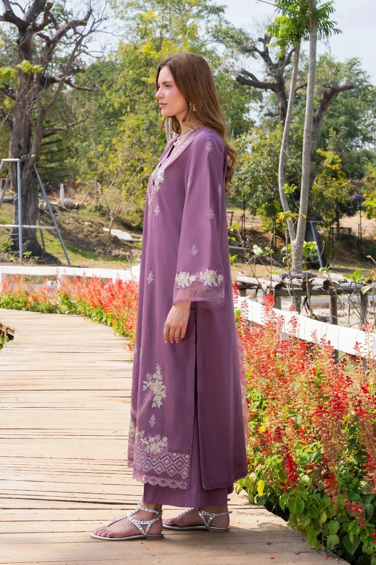 GARNET-3PC LAWN EMBROIDERED SHIRT WITH CHIFFON PRINTED DUPATTA AND TROUSER-BIC-4861 Asasay Fakhir