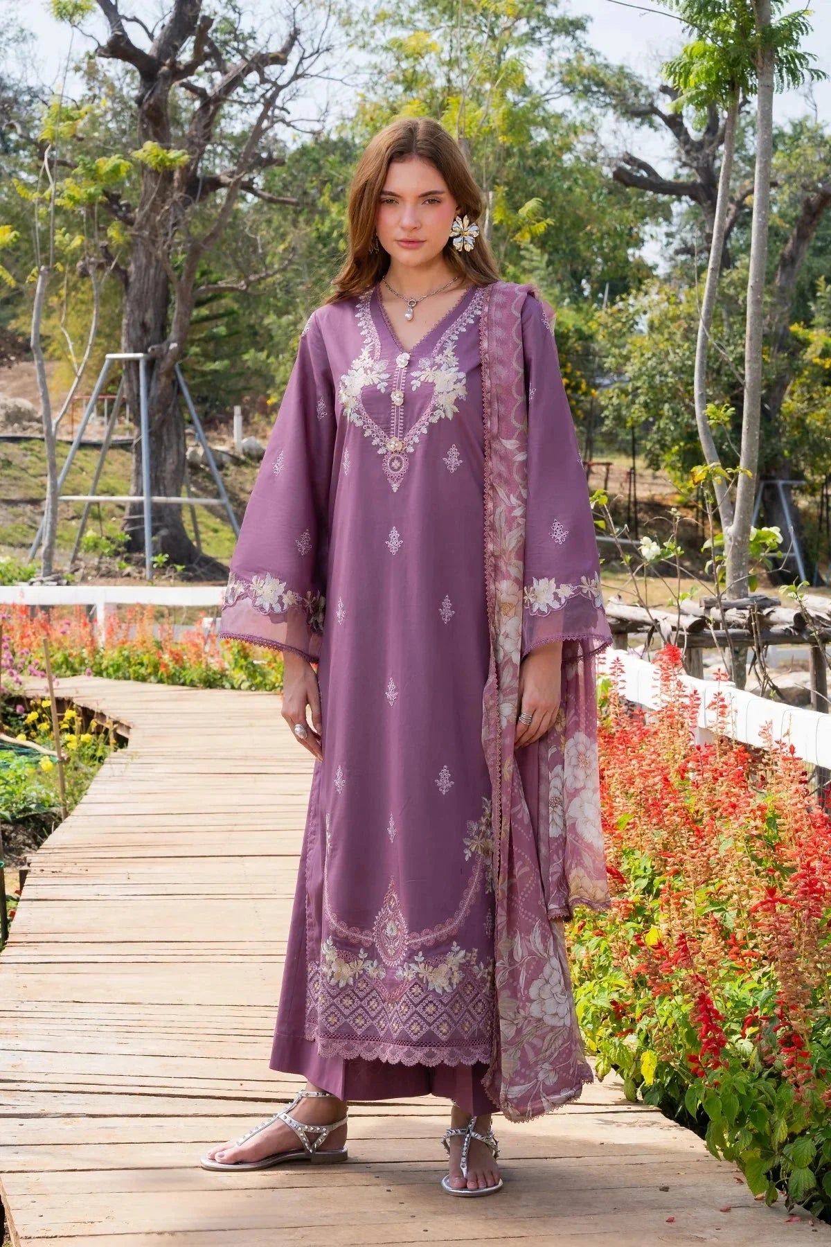 GARNET-3PC LAWN EMBROIDERED SHIRT WITH CHIFFON PRINTED DUPATTA AND TROUSER-BIC-4861 Asasay Fakhir