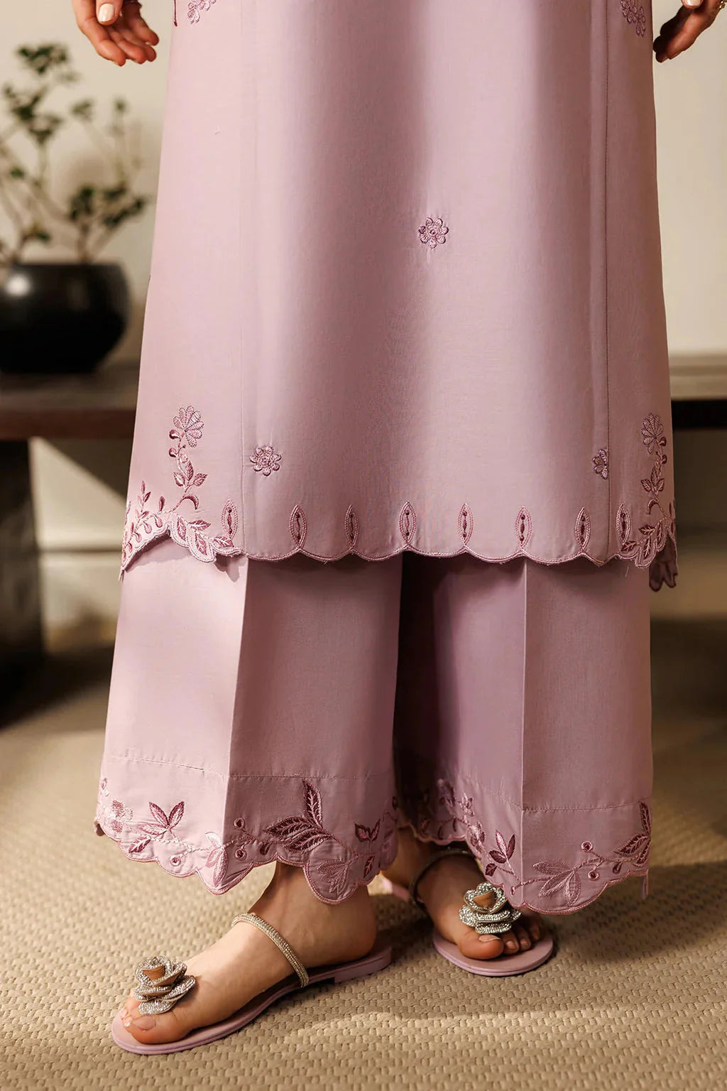 IZEL-3PIECE LAWN EMBROIDERED SHIRT WITH CHIFFON PRINTED DUPATTA AND TROUSER-BIC-4868 Asasay Fakhir