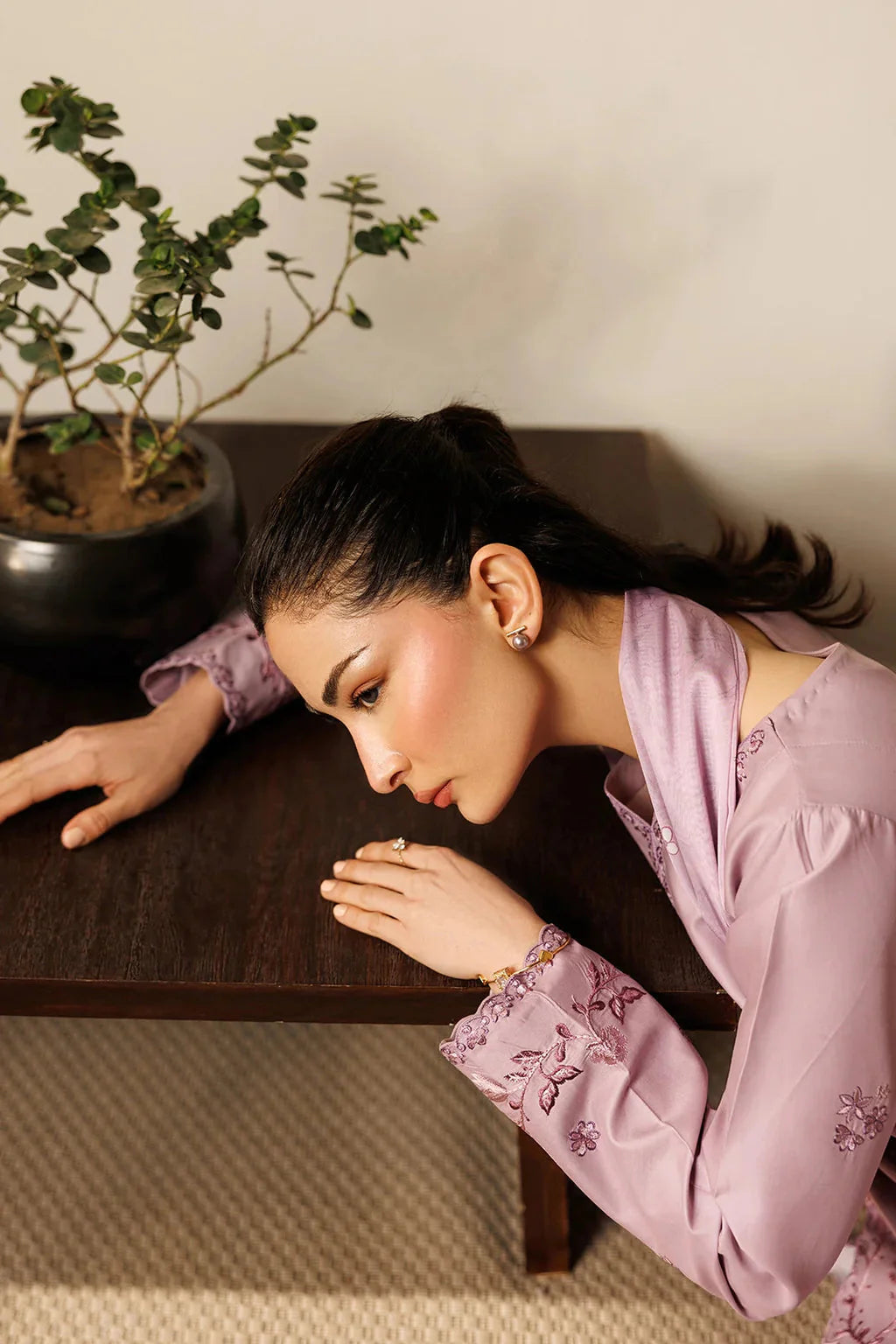IZEL-3PIECE LAWN EMBROIDERED SHIRT WITH CHIFFON PRINTED DUPATTA AND TROUSER-BIC-4868 Asasay Fakhir