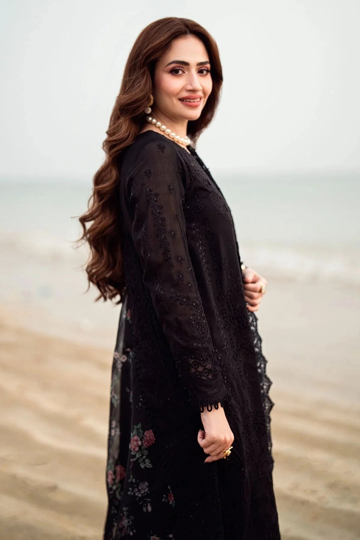 NUREH-3PC LAWN CHIKENKARI LASER EMBROIDERED SHIRT WITH COTTON NET EMBROIDERED PRINT DUPATTA-4523 Asasay Fakhir
