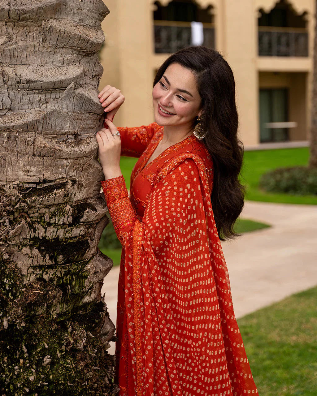 FAIZA SAQLAIN-FROCK 3PC LAWN EMBROIDERED SHIRT WITH CHUNRI PRINTED EMBROIDERED DUPATTA AND TROUSER-4866 Asasay Fakhir