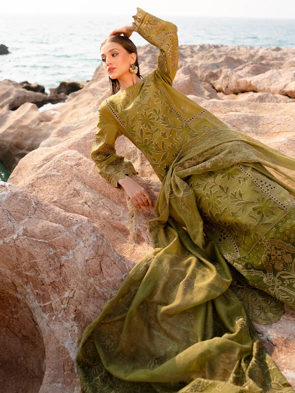 MAHNUR-3PC LAWN LASER WORK EMBROIDERED SHIRT WITH KHAADI NET EMBROIDERED DUPATTA AND TROUSER -BIC-4742 Asasay Fakhir