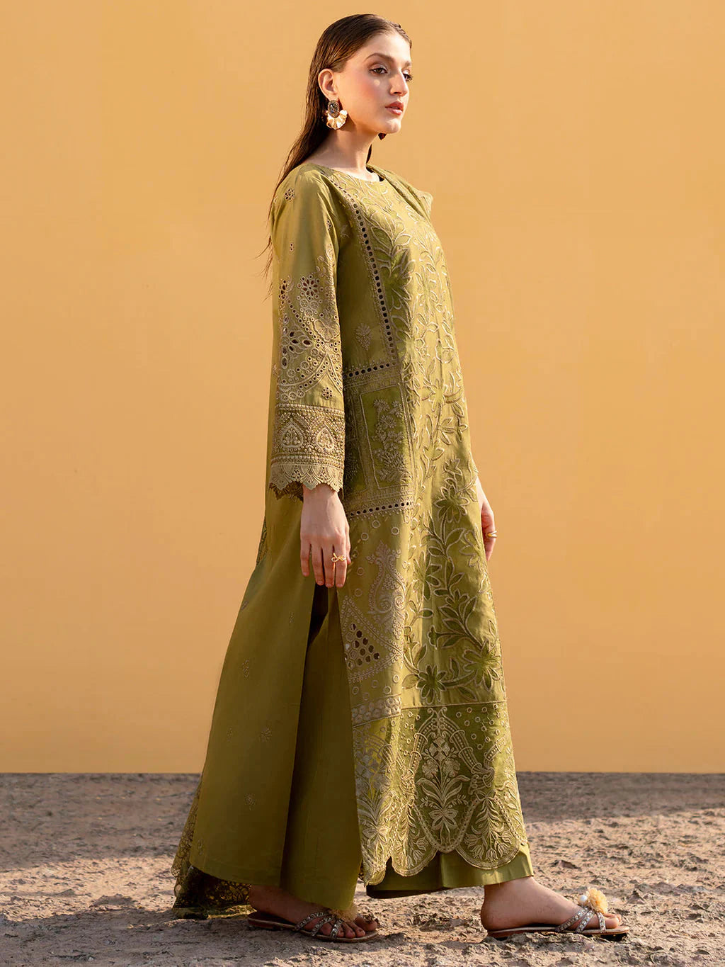 MAHNUR-3PC LAWN LASER WORK EMBROIDERED SHIRT WITH KHAADI NET EMBROIDERED DUPATTA AND TROUSER -BIC-4742 Asasay Fakhir