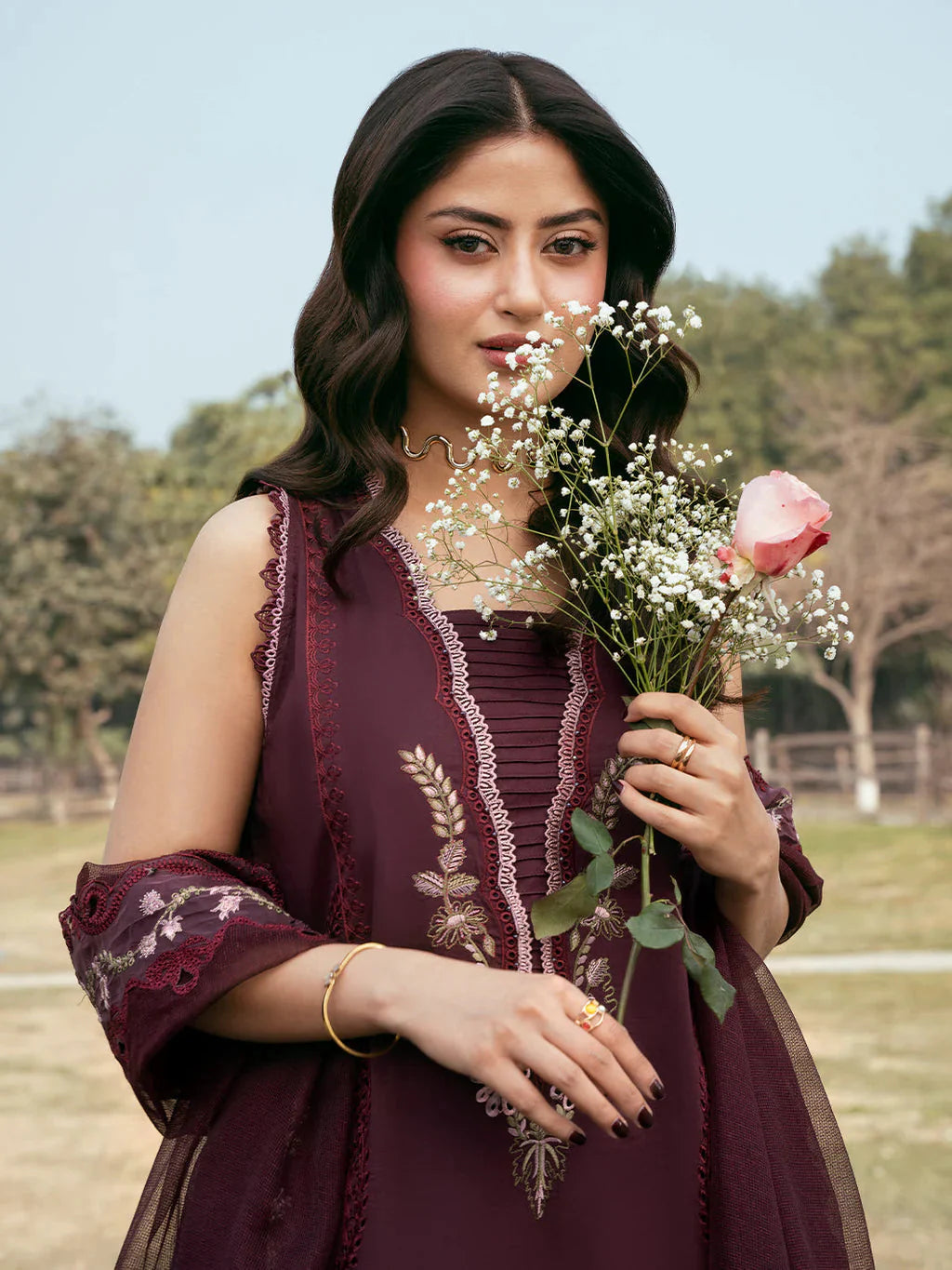 IZEL-3PC LAWN EMBROIDERED SHIRT WITH KHAADI NET EMBROIDERED DUPATTA AND TROUSER-BIC-4250 Asasay Fakhir