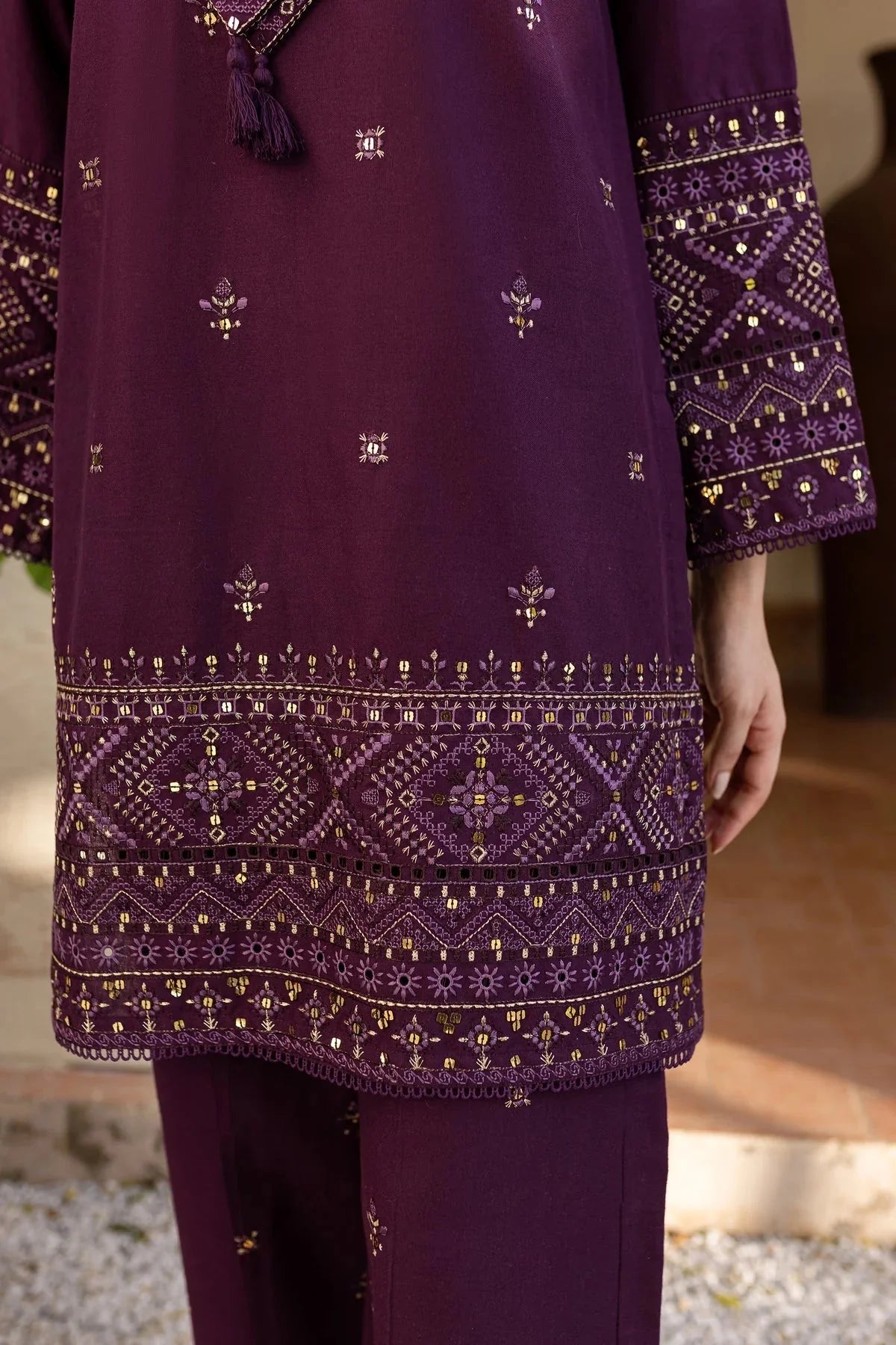 BATIK-2PC LAWN SEQUIN EMBROIDERED SHIRT WITH SEQUIN EMBROIDERED TROUSER-BIC-202 Asasay Fakhir