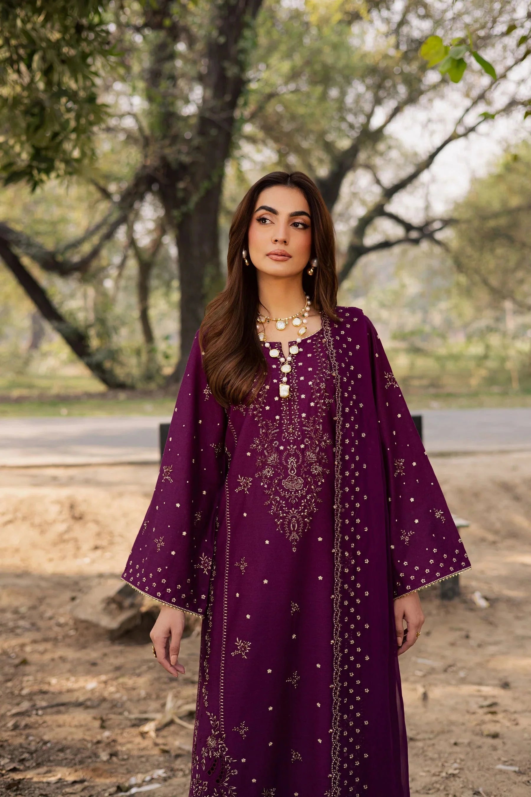 Lawn Embroidered Shirt Lawn Embroidered Sleeves Chiffon Embroidered Dupatta Dyed Lawn Back Side Lawn Embroidered Trouser Unstitched 3Piece Dress Asasay Fakhir
