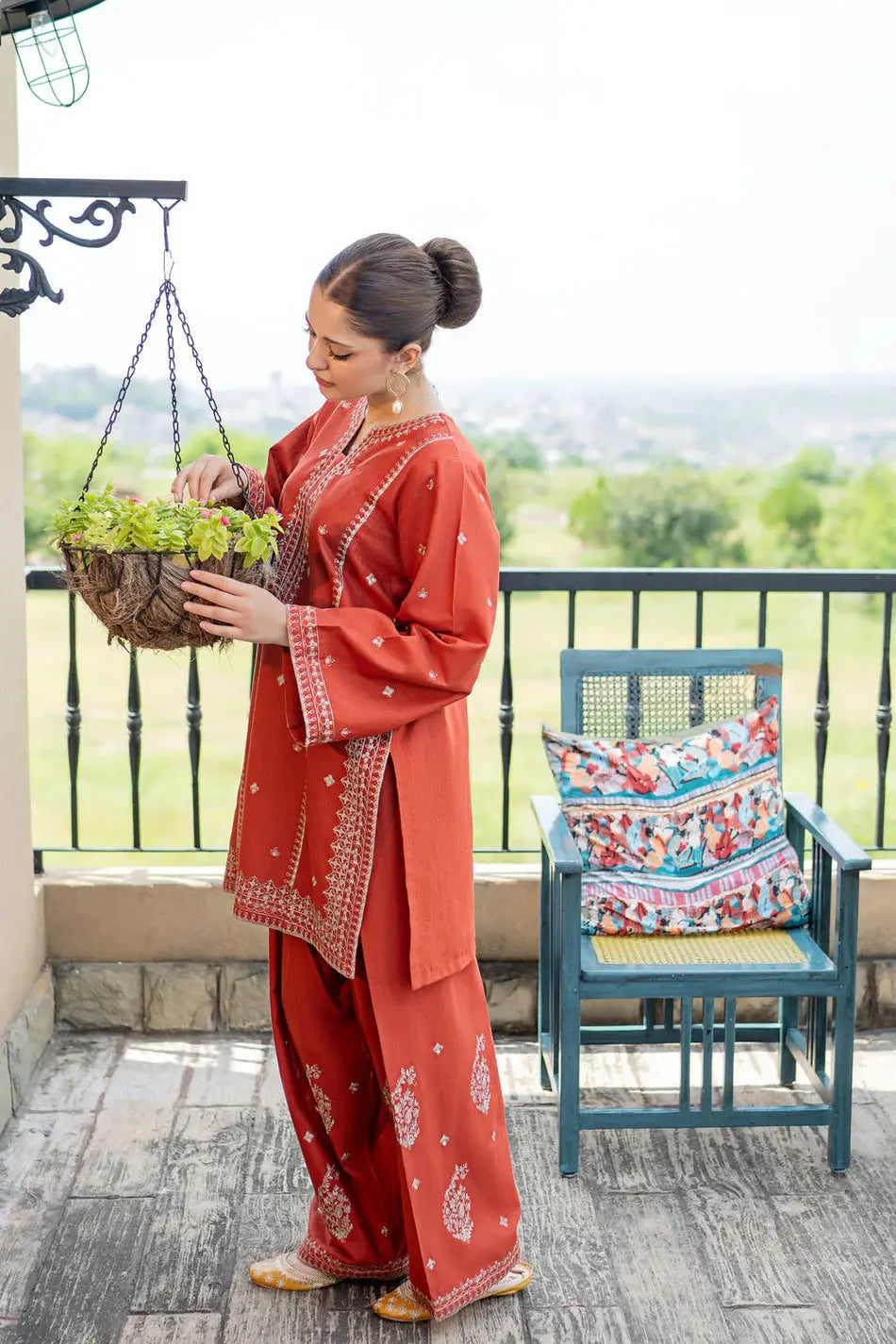 URGE-2PIECE LAWN EMBROIDERED SHIRT WITH LAWN EMBROIDERED TROUSER-BIC-244 Asasayfakhir