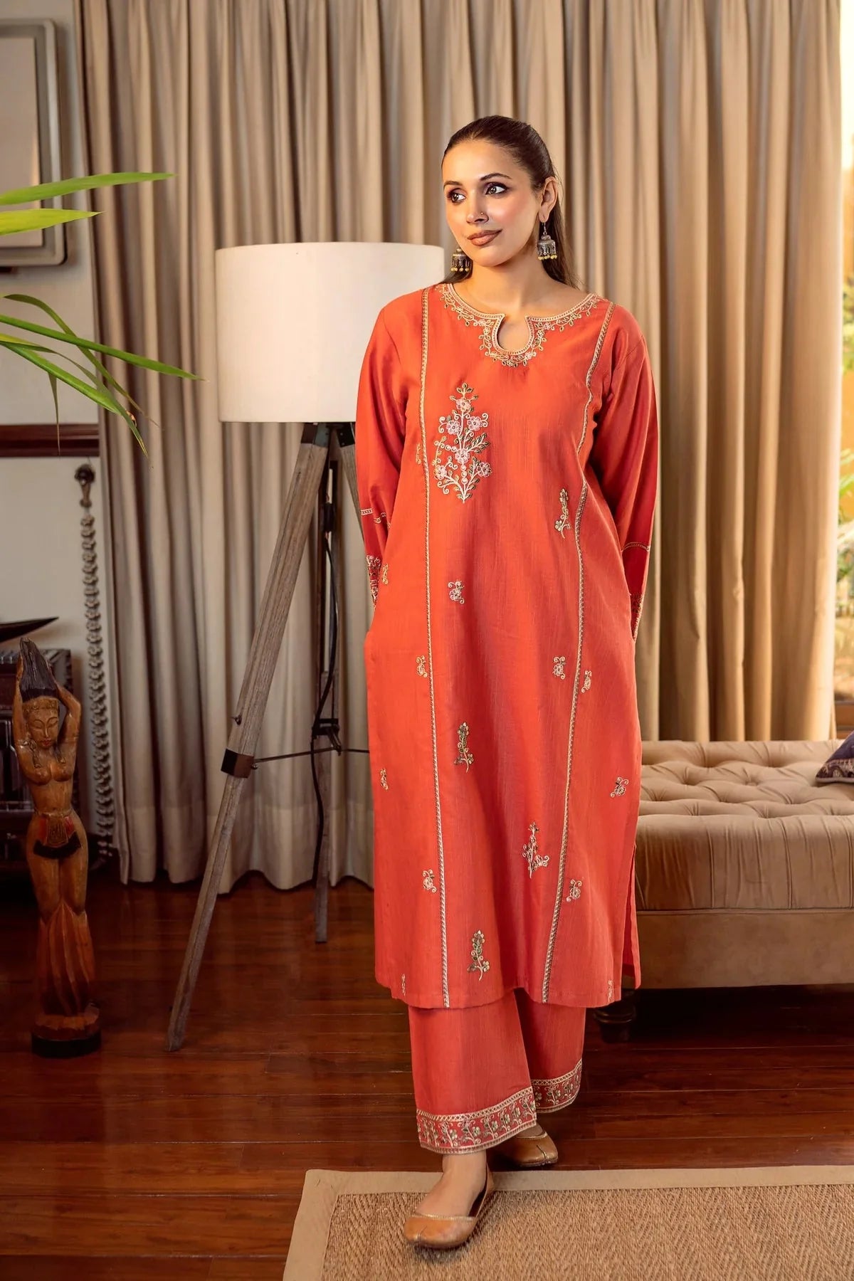 URGE-2PC LAWN EMBROIDERED SHIRT WITH LAWN EMBROIDRED TROUSER-BIC-211 Asasay Fakhir