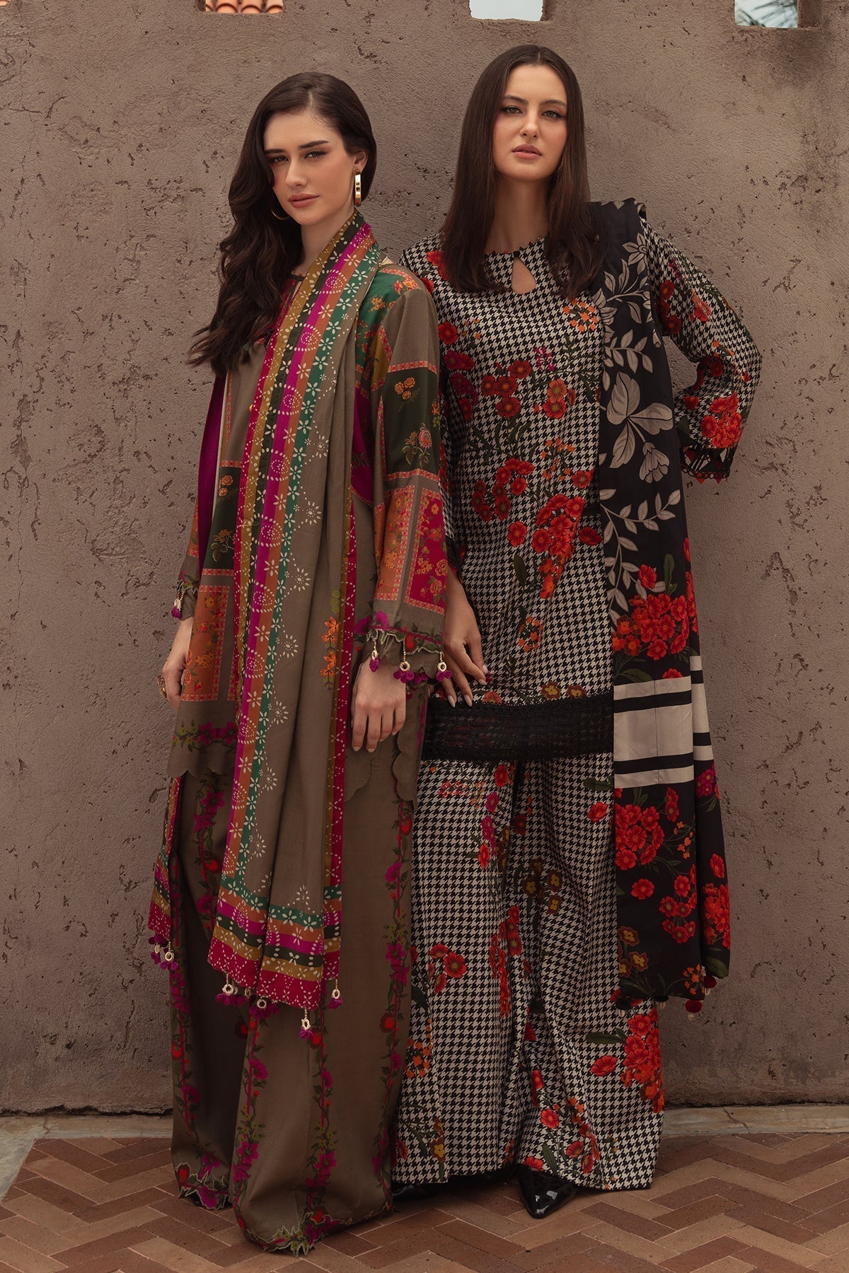 CHARIZMA-3PC LAWN DIGITAL PRINTED SHIRT WITH SILK PRINTED DUPATTA AND PRINTED TROUSER-BIC-061 Asasay Fakhir