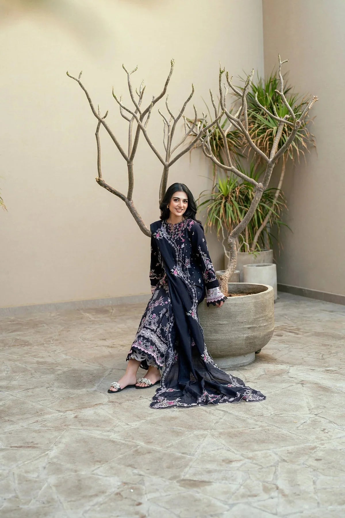 FLORENT-3PC LAWN EMBROIDERED SHIRT WITH KHADDI NET EMBROIDERED DUPATTA & TROUSER-BIC-4826 Asasay Fakhir
