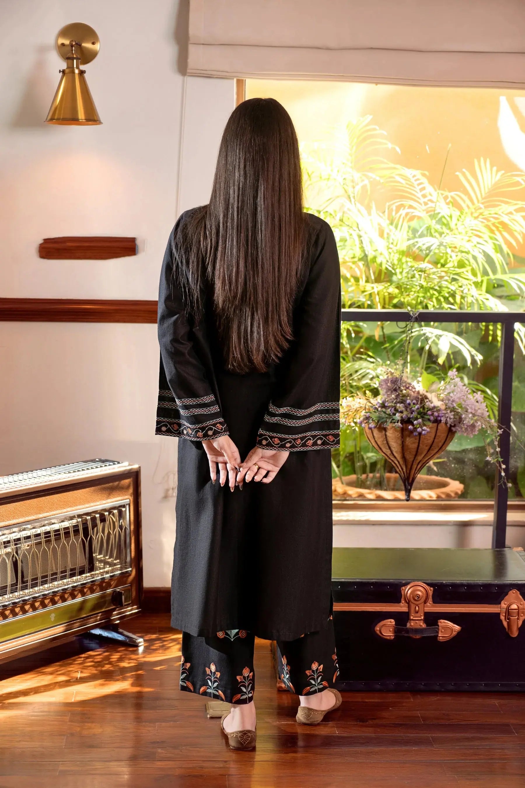 URGE-2PC LAWN EMBROIDERED SHIRT WITH EMBROIDRED TROUSER-BIC-132 Asasayfakhir