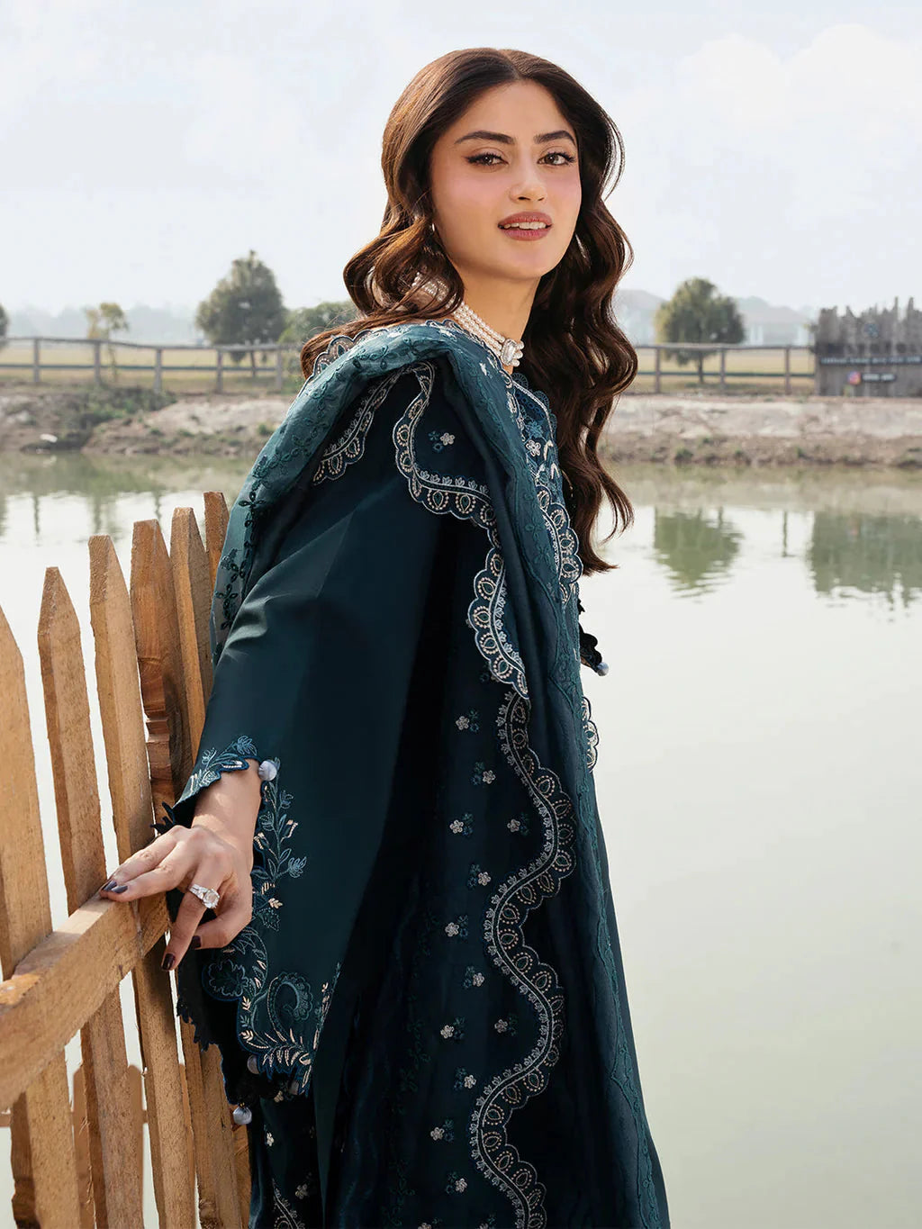 IZEL-3PC LAWN EMBROIDERED SHIRT WITH KHAADI NET EMBROIDERED DUPATTA AND TROUSER-BIC-4822 Asasay Fakhir