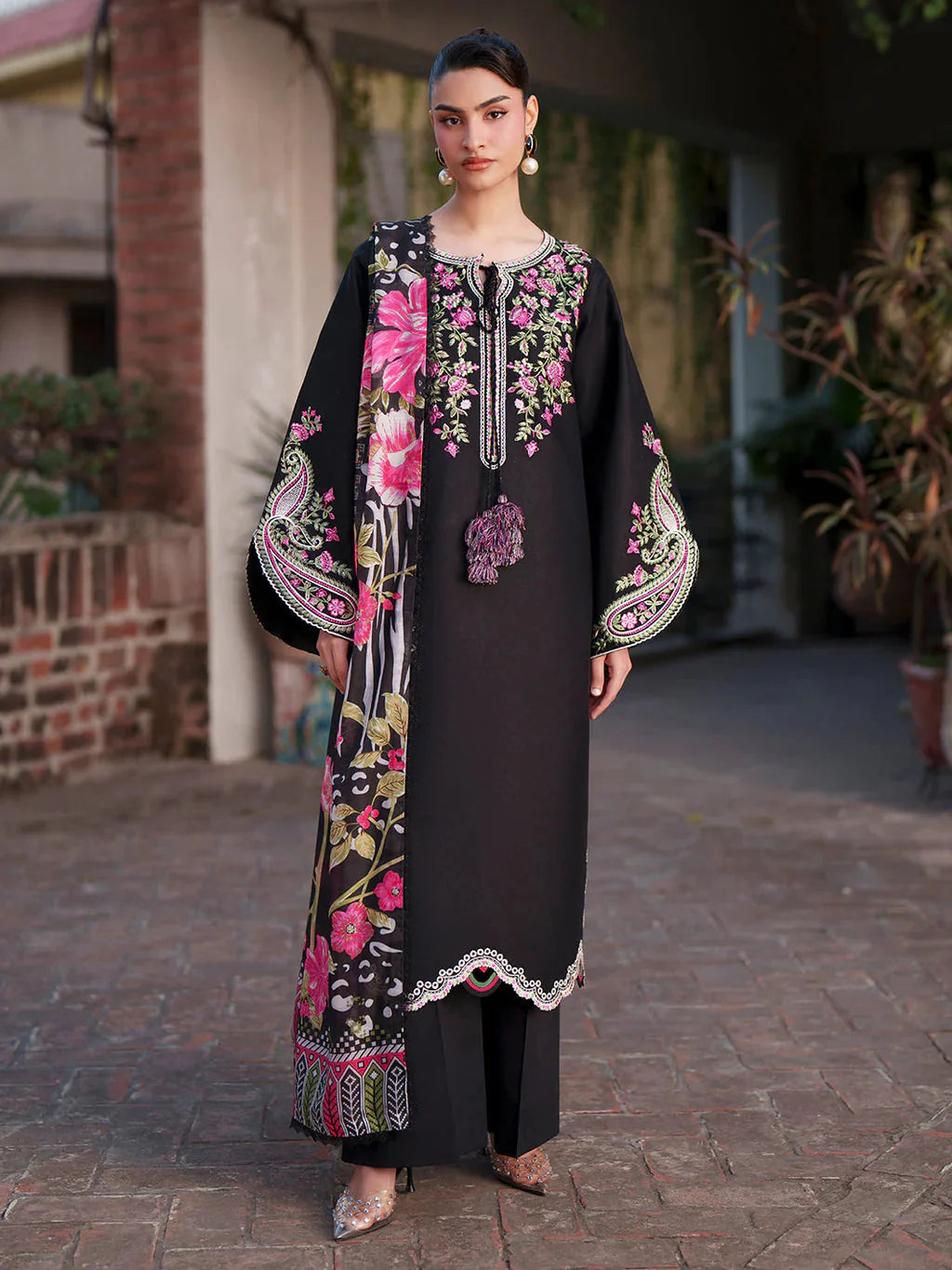 MAHNUR-3PIECE LAWN EMBROIDERED SHIRT WITH CHIFFON PRINTED DUPATTA AND TROUSER-BIC-4854 Asasay Fakhir