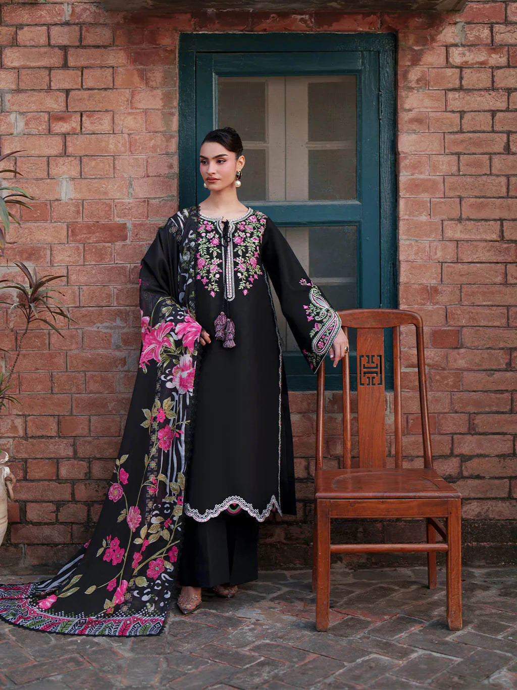 MAHNUR-3PIECE LAWN EMBROIDERED SHIRT WITH CHIFFON PRINTED DUPATTA AND TROUSER-BIC-4854 Asasay Fakhir
