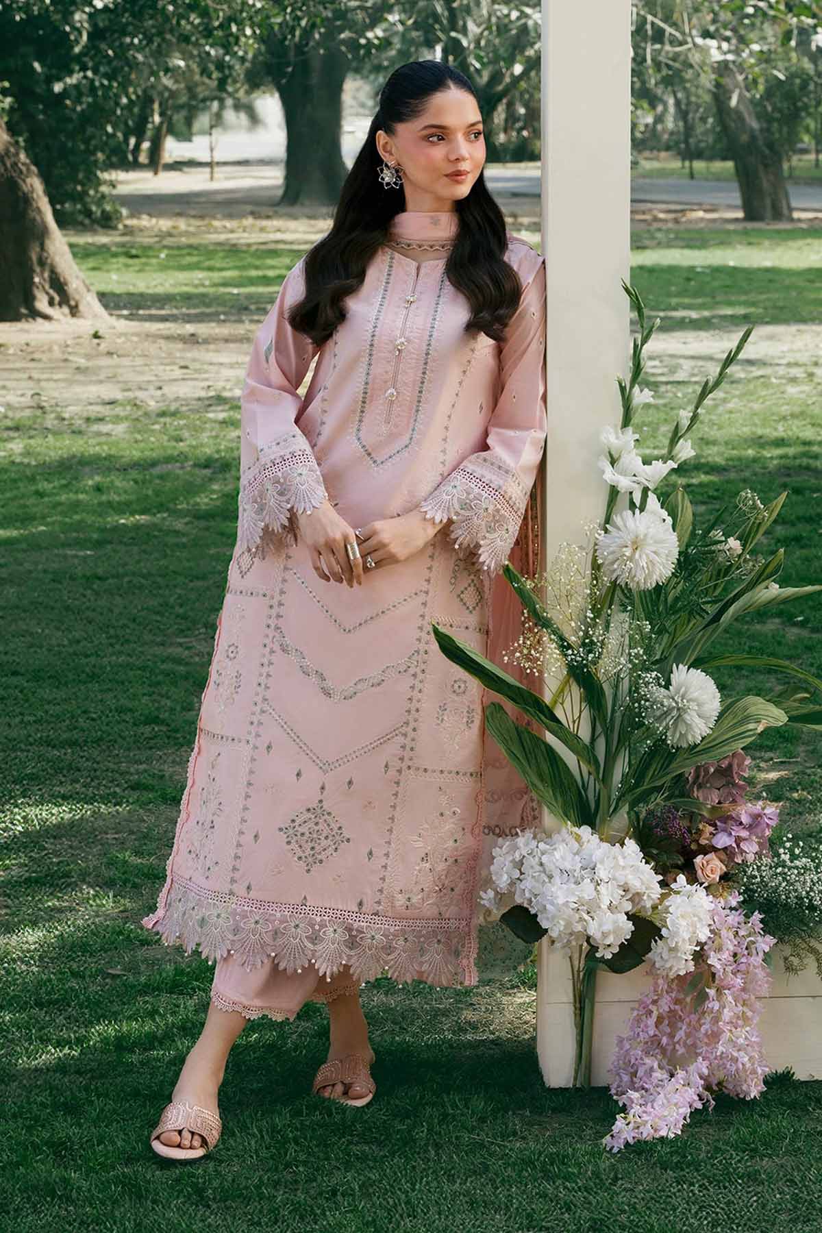 GARNET-3PC LAWN EMBROIDERED SHIRT WITH CHIFFON EMBROIDERED DUPATTA AND TROUSER-BIC-4840 Asasay Fakhir