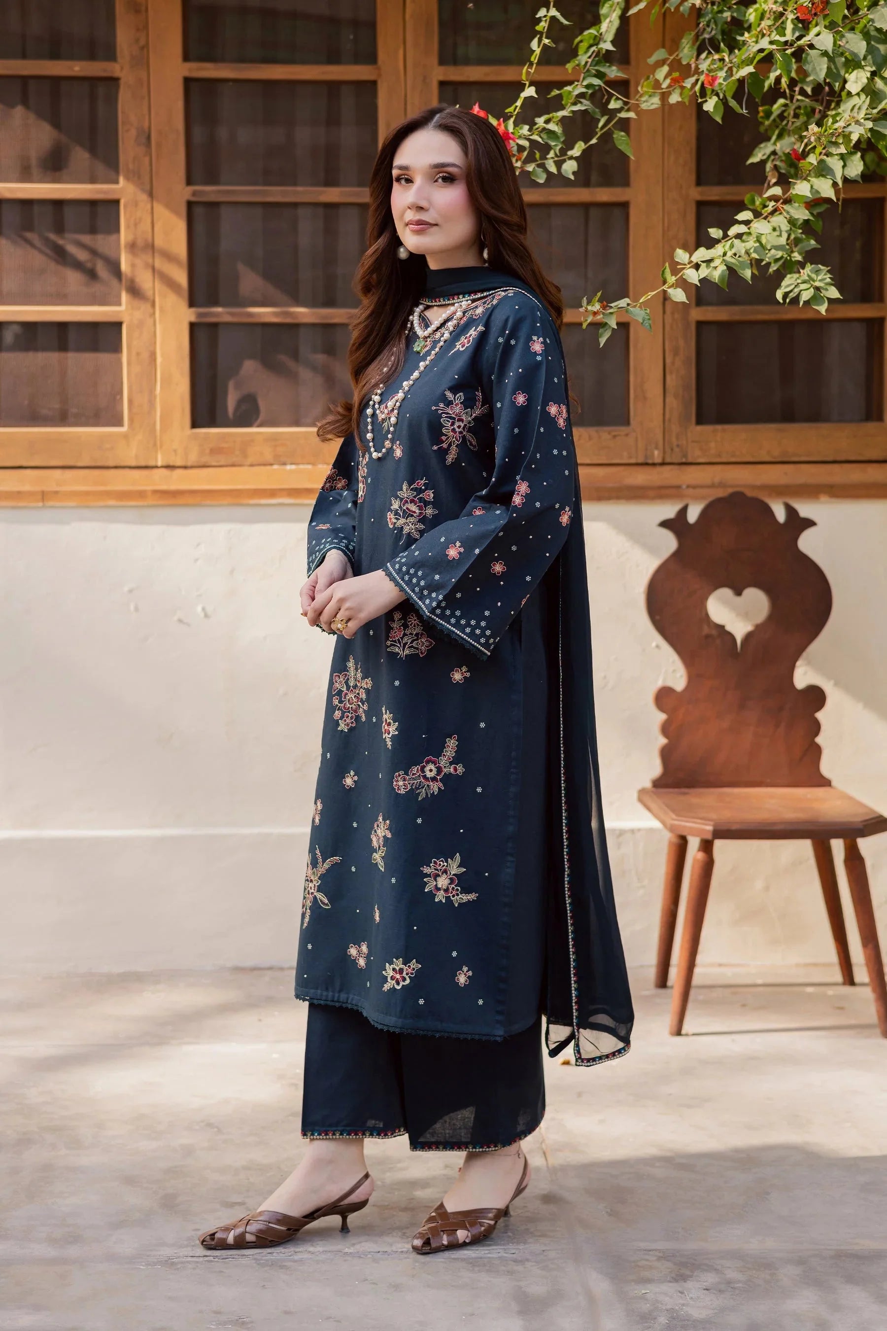 BATIK-3PC LAWN SEQUIN EMBROIDERED SHIRT WITH CHIFFON EMBROIDERED DUPATTA AND TROUSER-BIC-4863 Asasay Fakhir
