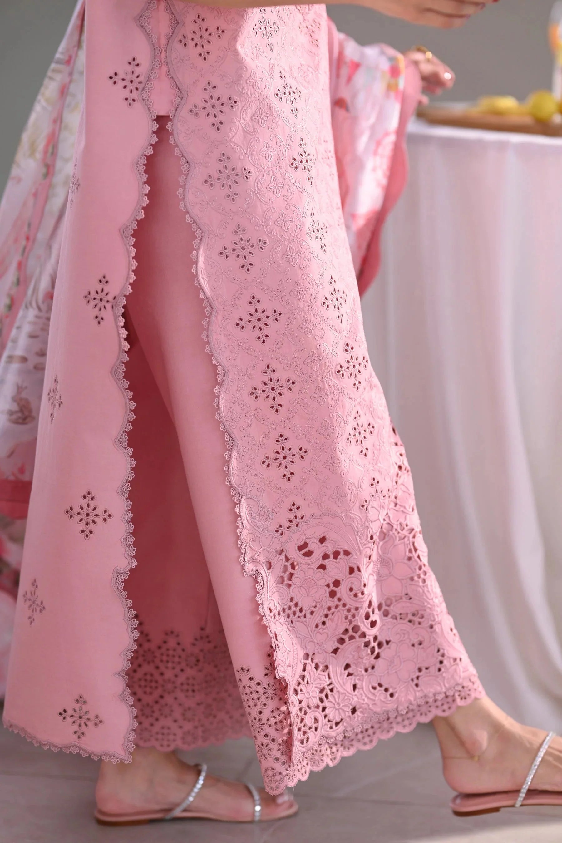 ZAIB-3PC LAWN CHIKAN EMBROIDERED SHIRT WITH CHIFFON PRINTED DUPATTA AND TROUSER-BIC-4880 Asasay Fakhir