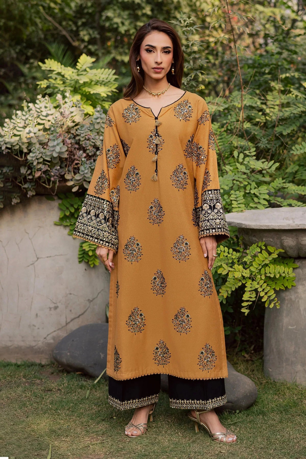 BATIK-2PC LAWN SEQUIN EMBROIDERED SHIRT WITH SEQUIN EMBROIDERED TROUSER-BIC-239 Asasayfakhir
