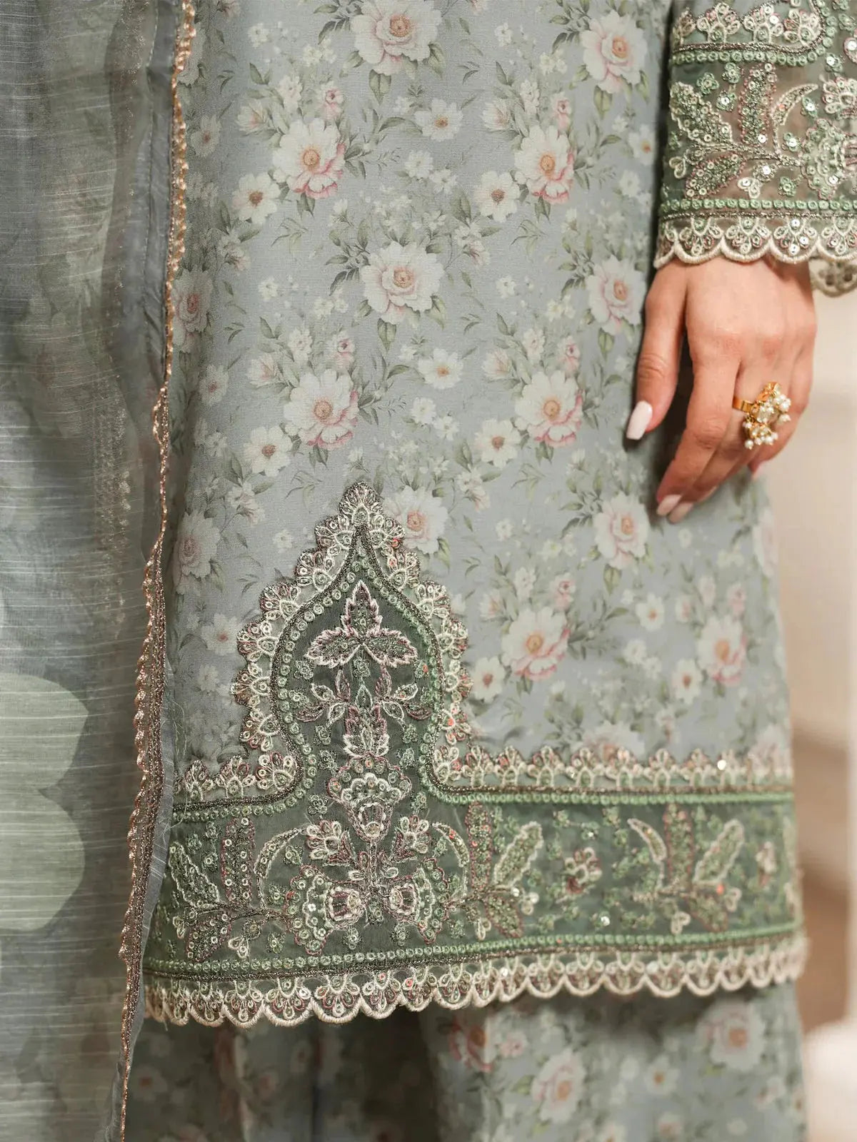 MOHAGNI-3PC LAWN PRINTED EMBROIDERED SHIRT WITH SILK PRINTED DUPATTA AND PRINTED TROUSER-BIC-008 Asasayfakhir