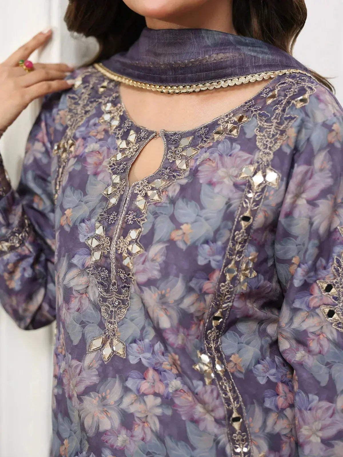 MOHAGNI-3PC LAWN PRINTED EMBROIDERED SHIRT WITH SILK PRINTED DUPATTA AND PRINTED EMB TROUSER-006 Asasay Fakhir