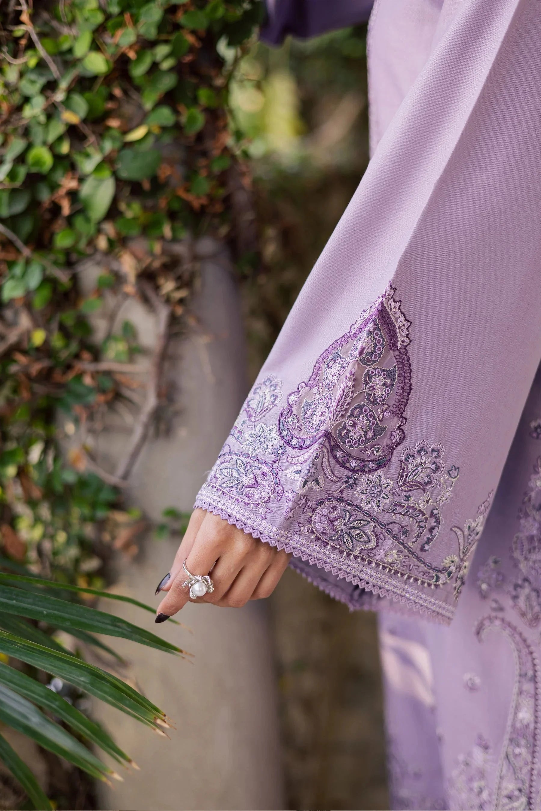 BATIK-3PC LAWN EMBROIDERED SHIRT WITH ORGANZA EMBROIDERED DUPATTA AND TROUSER-BIC-4830 Asasay Fakhir