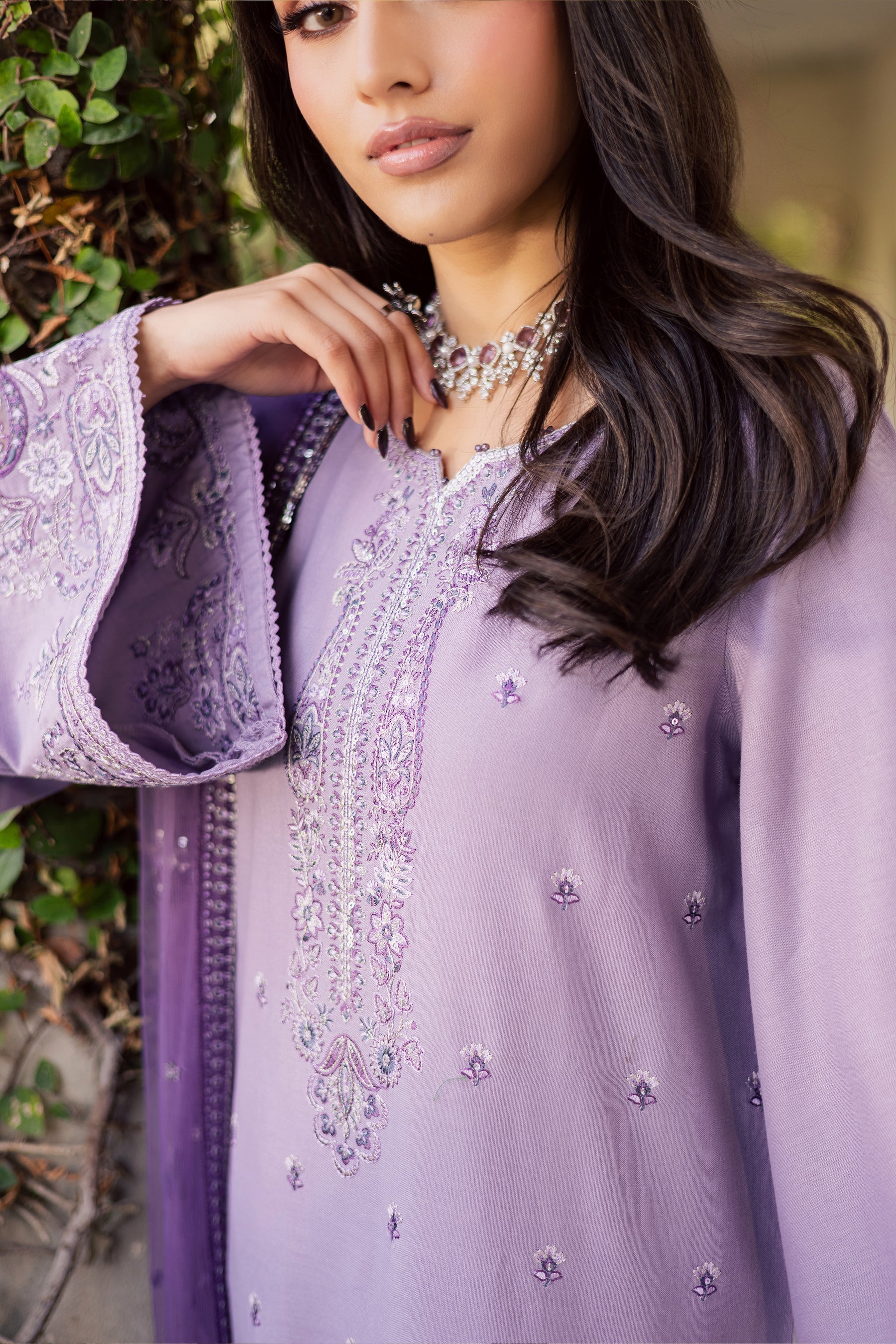 BATIK-3PC LAWN EMBROIDERED SHIRT WITH ORGANZA EMBROIDERED DUPATTA AND TROUSER-BIC-4830 Asasay Fakhir