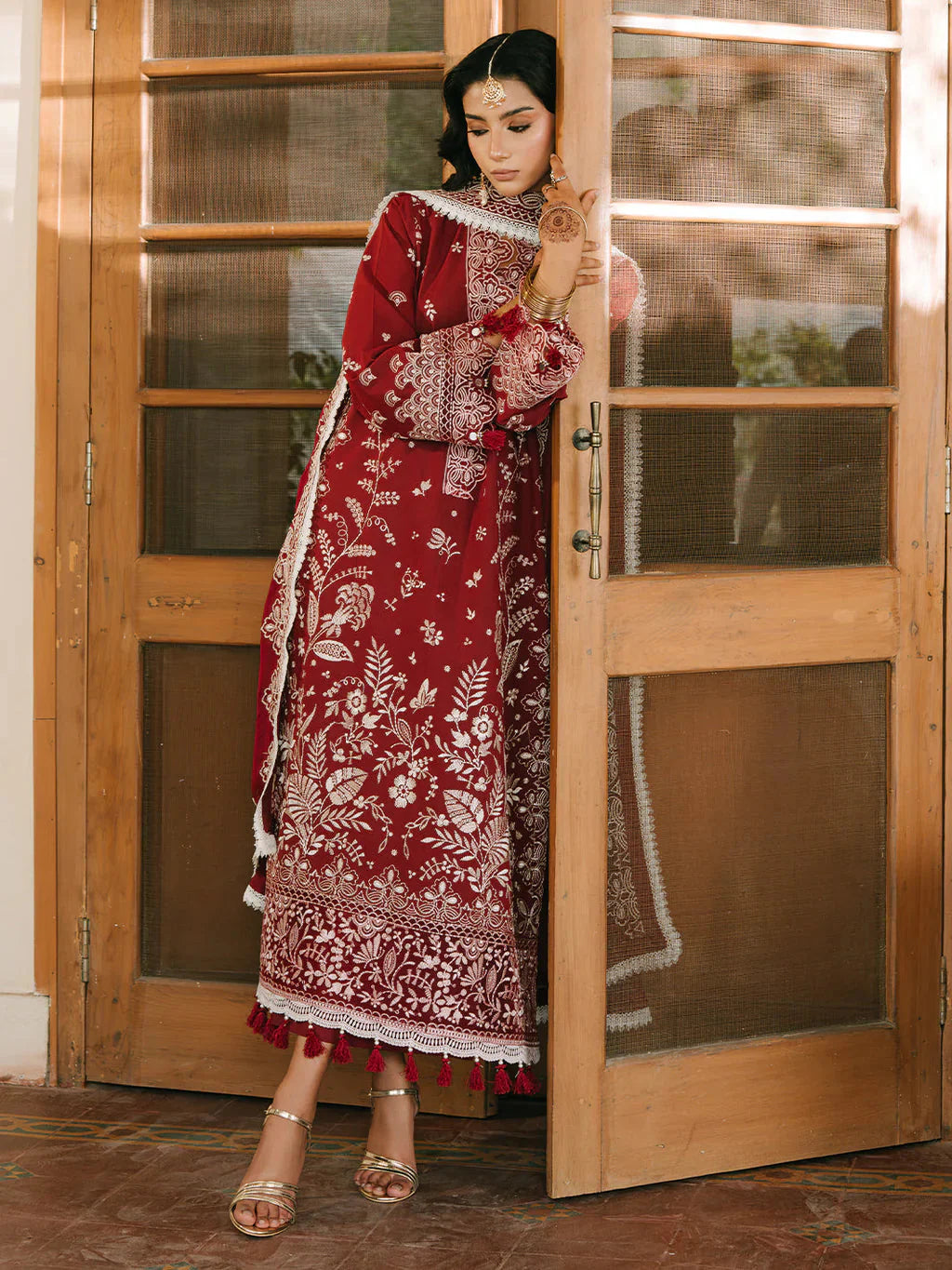 MAHNUR-3PIECE LAWN EMBROIDERED SHIRT WITH KHADDI NET EMB DUPATTA AND TROUSER-BIC-4700 Asasay Fakhir