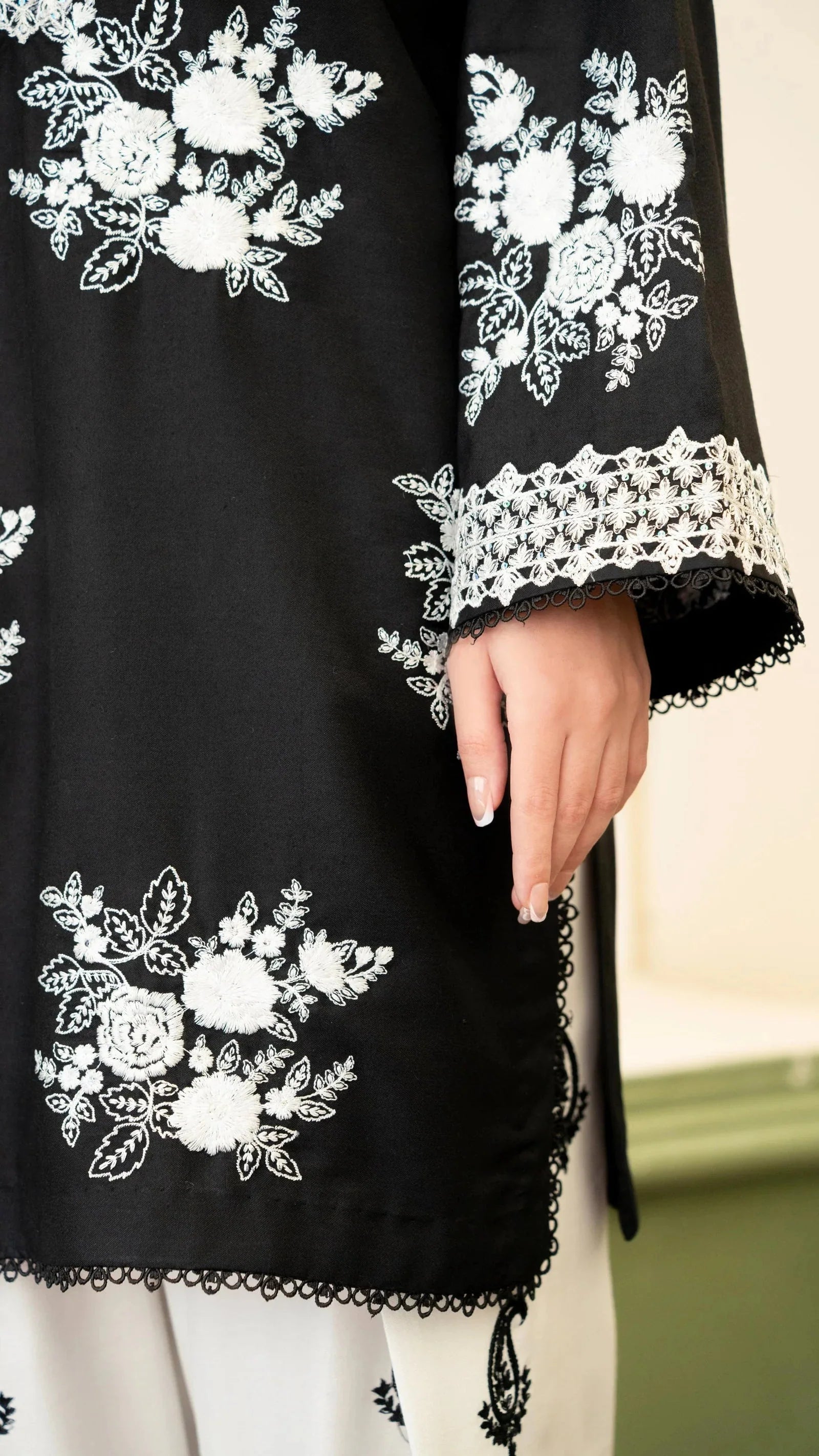 ZARA SHAHJAHAN-3PC LAWN EMBROIDERED SHIRT WITH CHIFFON PRINTED DUPATTA AND EMB TROUSER-BIC-4876 Asasay Fakhir