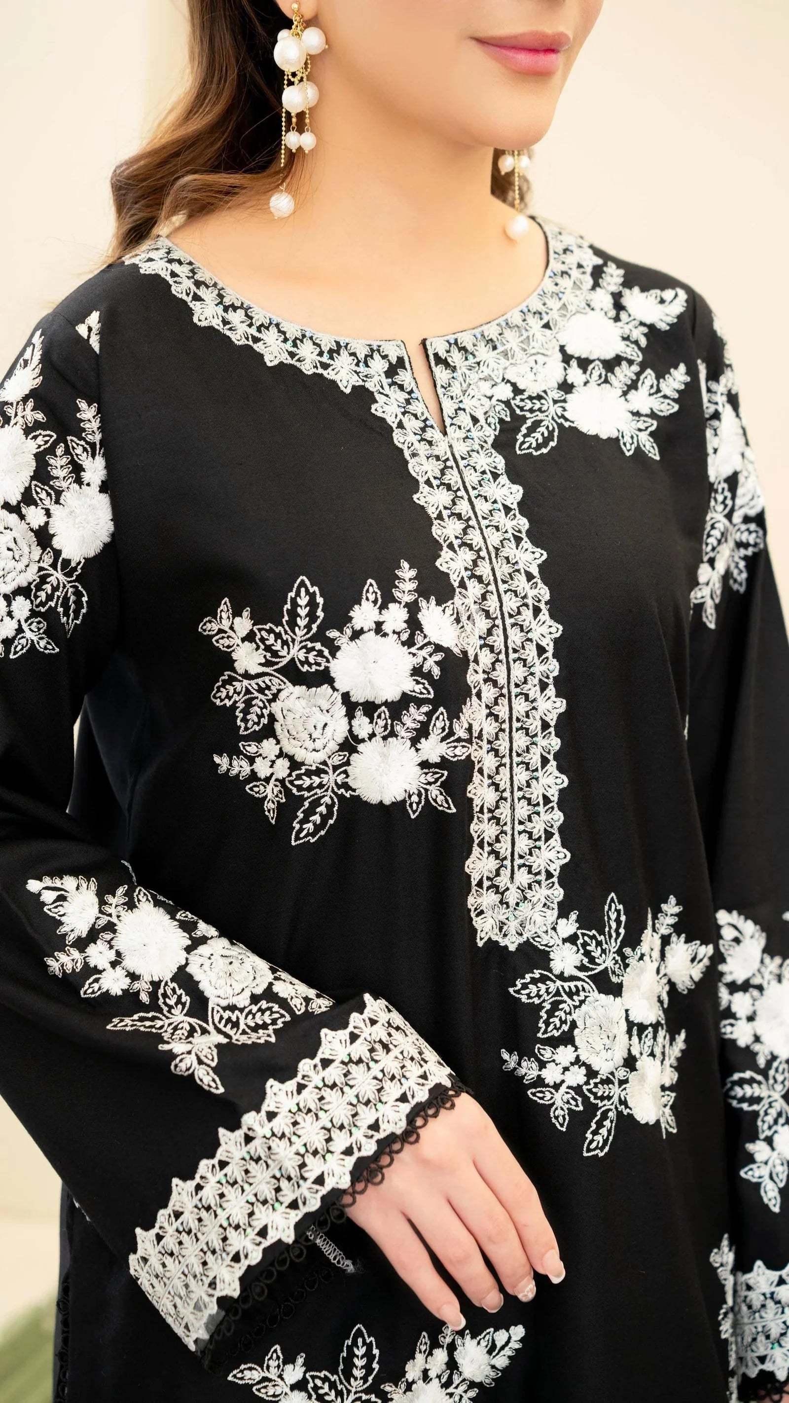 ZARA SHAHJAHAN-3PC LAWN EMBROIDERED SHIRT WITH CHIFFON PRINTED DUPATTA AND EMB TROUSER-BIC-4876 Asasay Fakhir