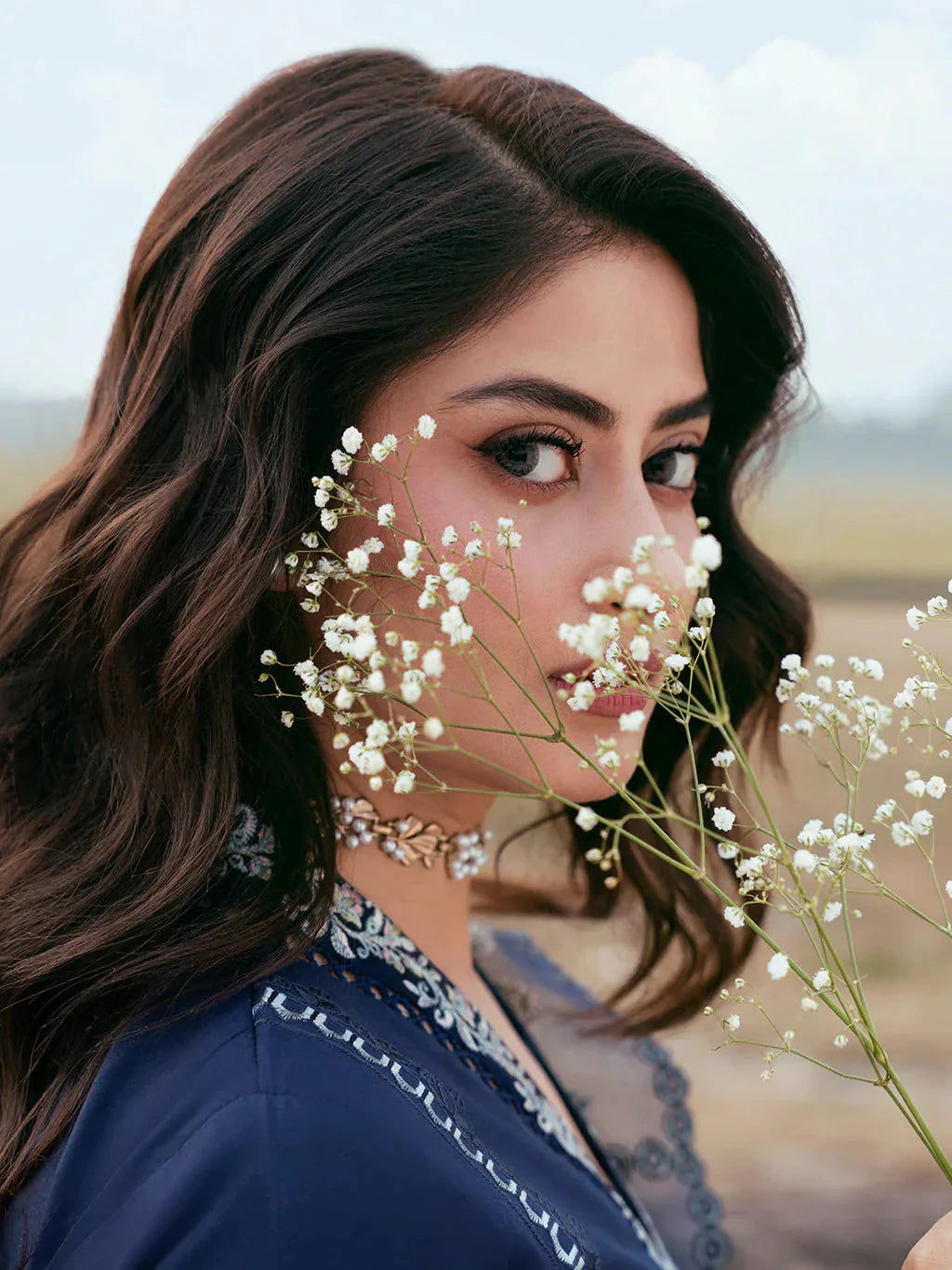 IZEL-3PC LAWN EMBROIDERED SHIRT WITH KHADDI NET EMBROIDERED DUPATTA AND TROUSER-BIC-4817 Asasay Fakhir