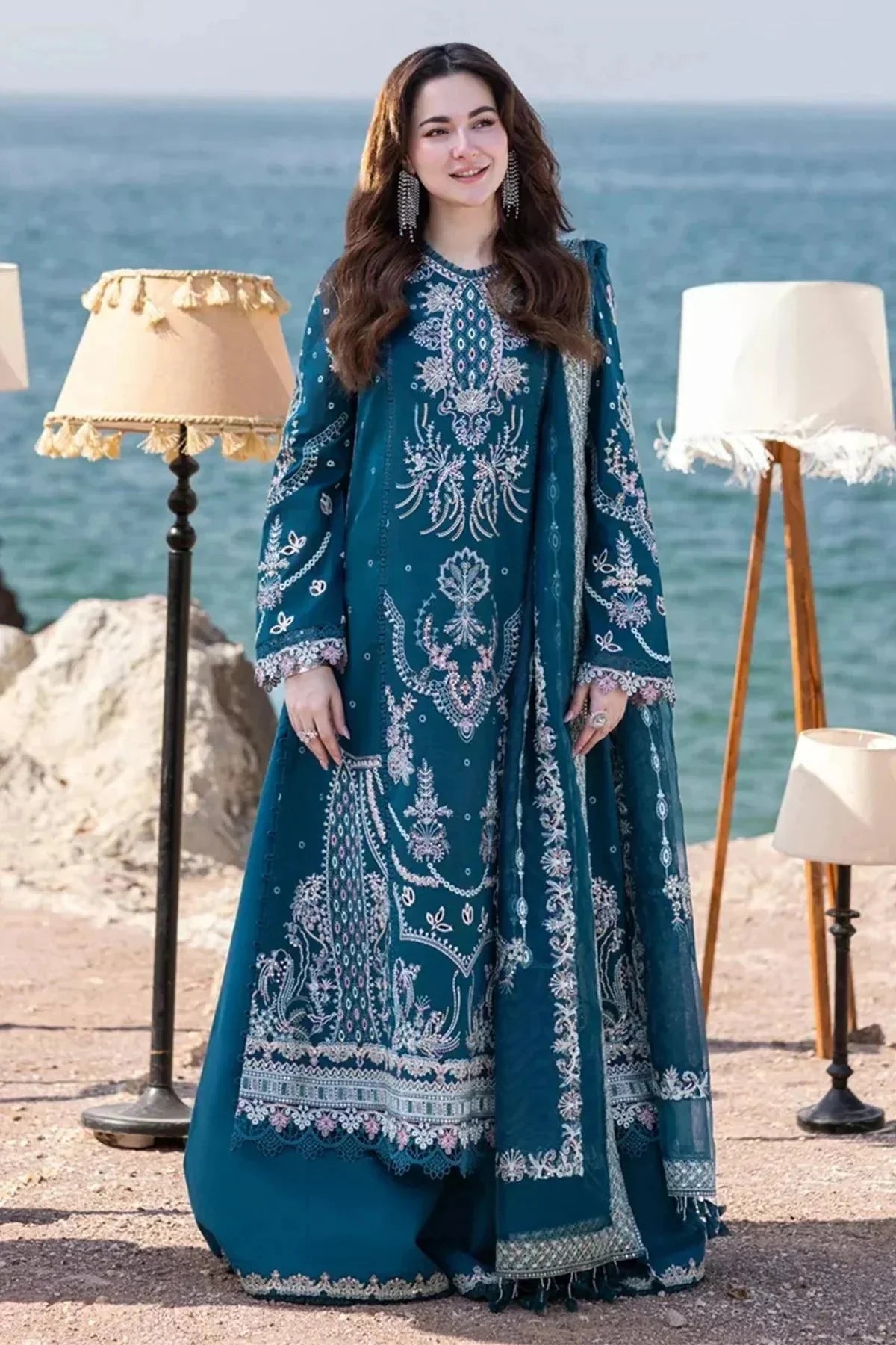 QALAMQAR-3PC LAWN HEAVY EMBROIDERED SHIRT WITH CHIFFON EMB DUPATTA AND EMB TROUSER-BIC-4518 Asasay Fakhir