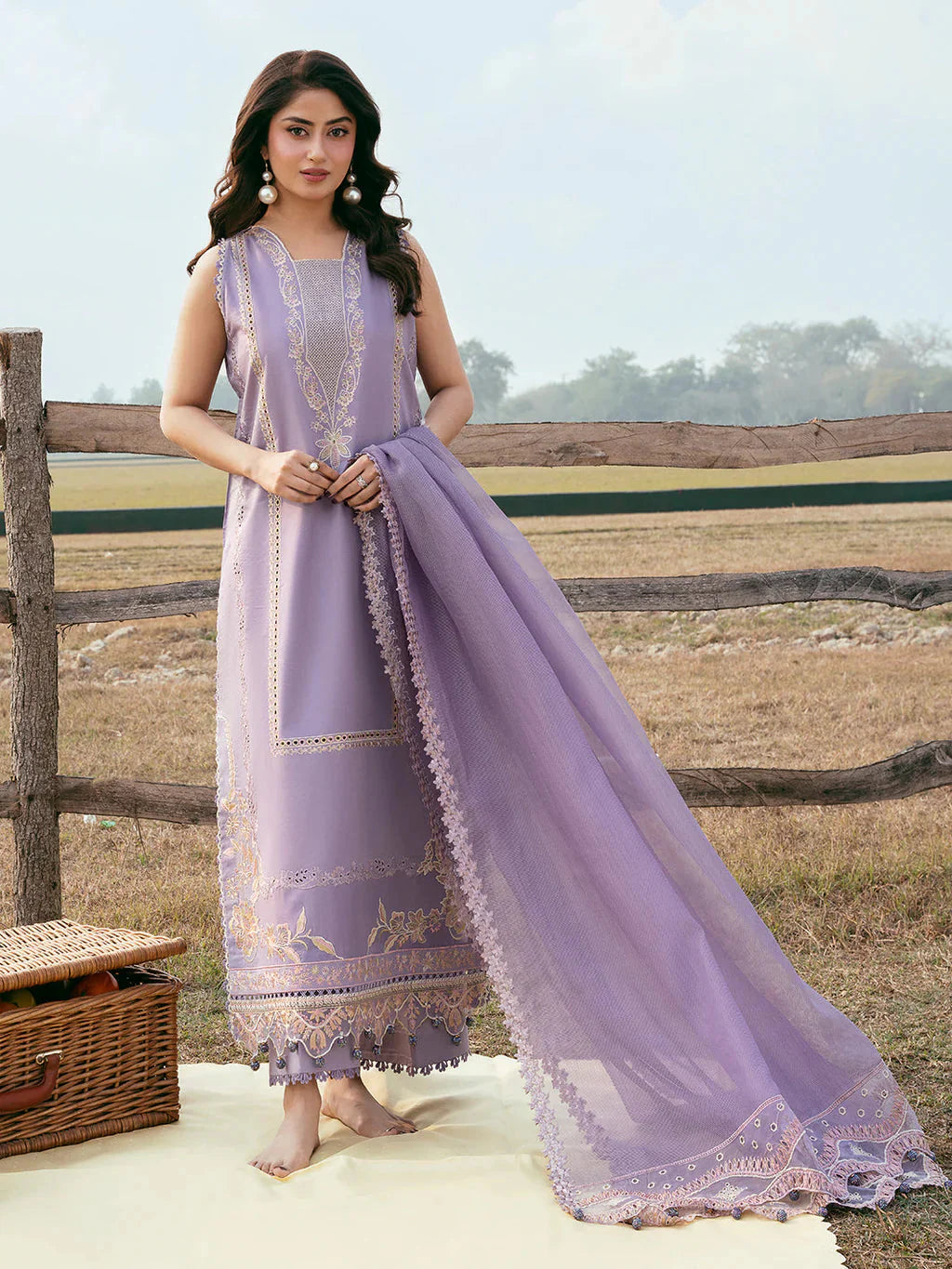 IZEL-3PC LAWN EMBROIDERED SHIRT WITH ORGANZA EMBROIDERED DUPATTA AND TROUSER-BIC-4842 Asasay Fakhir