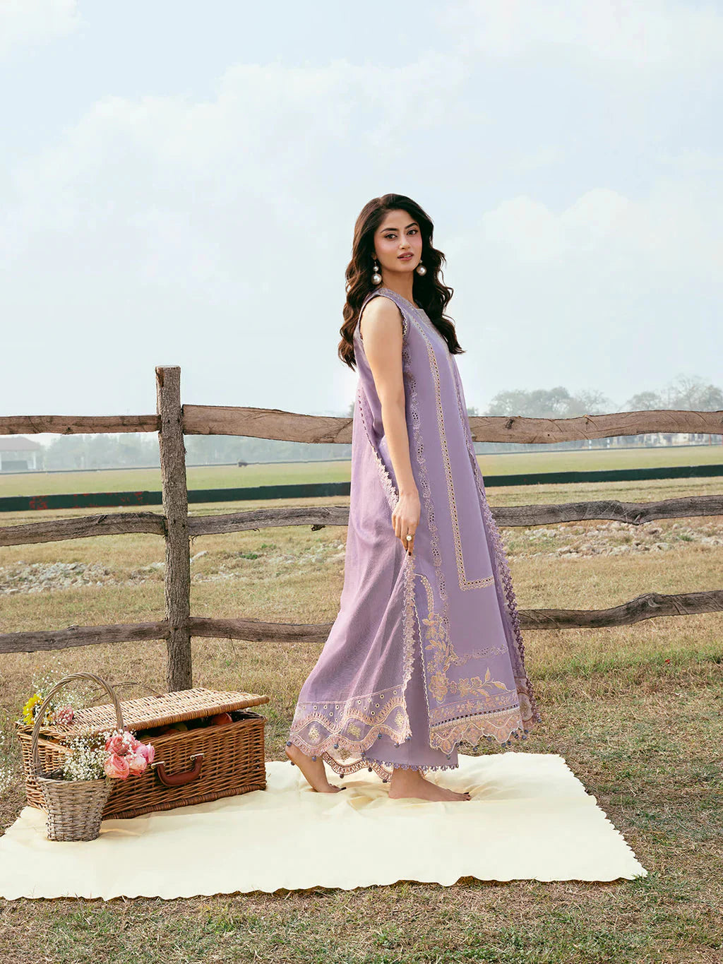 IZEL-3PC LAWN EMBROIDERED SHIRT WITH ORGANZA EMBROIDERED DUPATTA AND TROUSER-BIC-4842 Asasay Fakhir