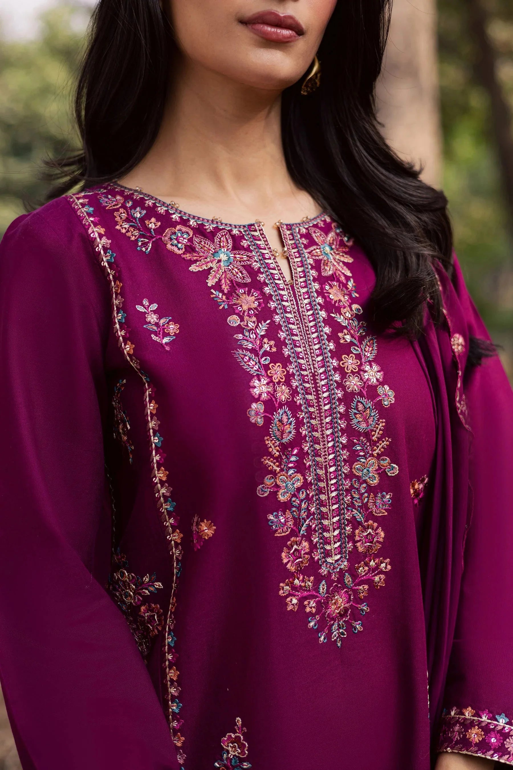 BATIK-3PIECE LAWN SEQUIN EMBROIDERED SHIRT WITH CHIFFON EMBROIDERED DUPATTA AND TROUSER-BIC-4857 Asasay Fakhir