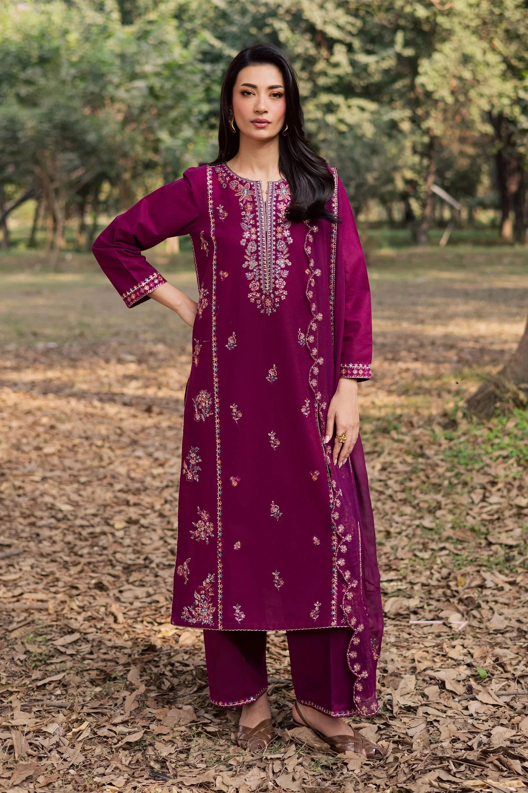 BATIK-3PIECE LAWN SEQUIN EMBROIDERED SHIRT WITH CHIFFON EMBROIDERED DUPATTA AND TROUSER-BIC-4857 Asasay Fakhir
