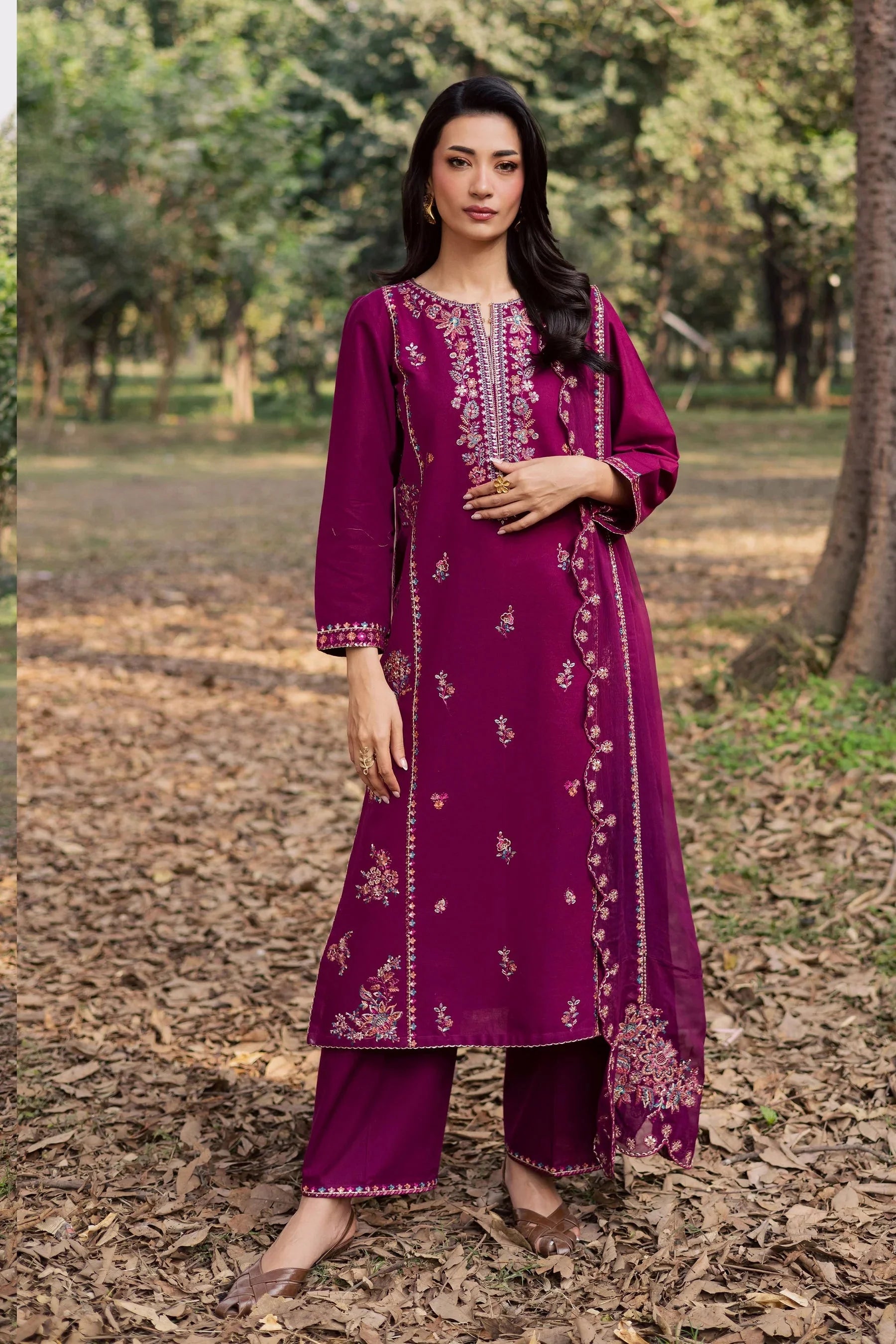 BATIK-3PIECE LAWN SEQUIN EMBROIDERED SHIRT WITH CHIFFON EMBROIDERED DUPATTA AND TROUSER-BIC-4857 Asasay Fakhir
