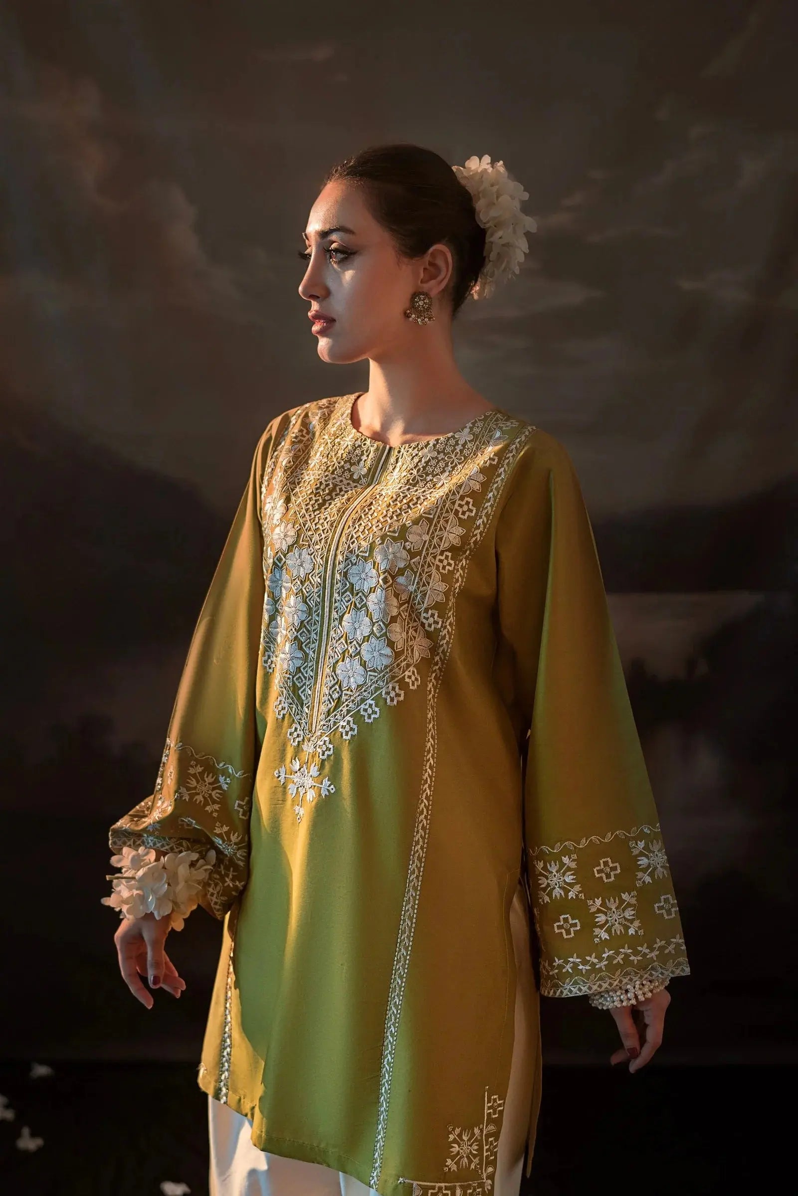 URGE-2PC LAWN EMBROIDERED SHIRT WITH LAWN EMBROIDERED TROUSER-BIC-226 Asasayfakhir
