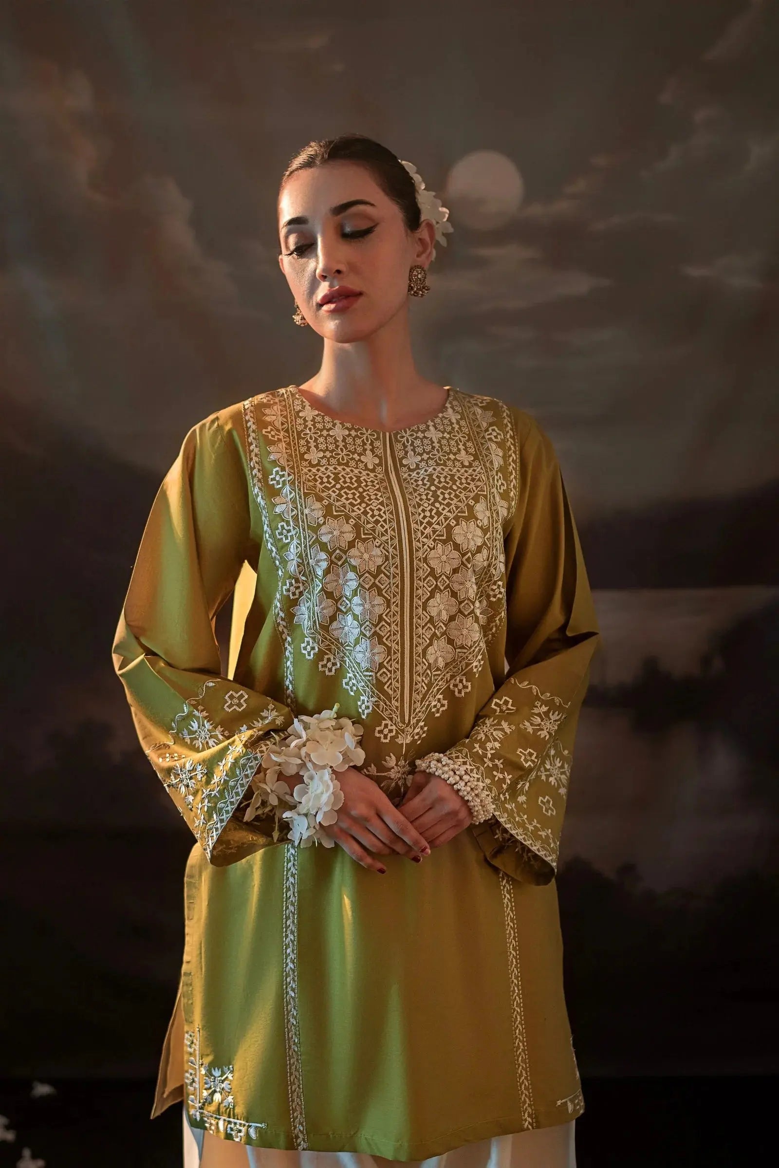 URGE-2PC LAWN EMBROIDERED SHIRT WITH LAWN EMBROIDERED TROUSER-BIC-226 Asasayfakhir