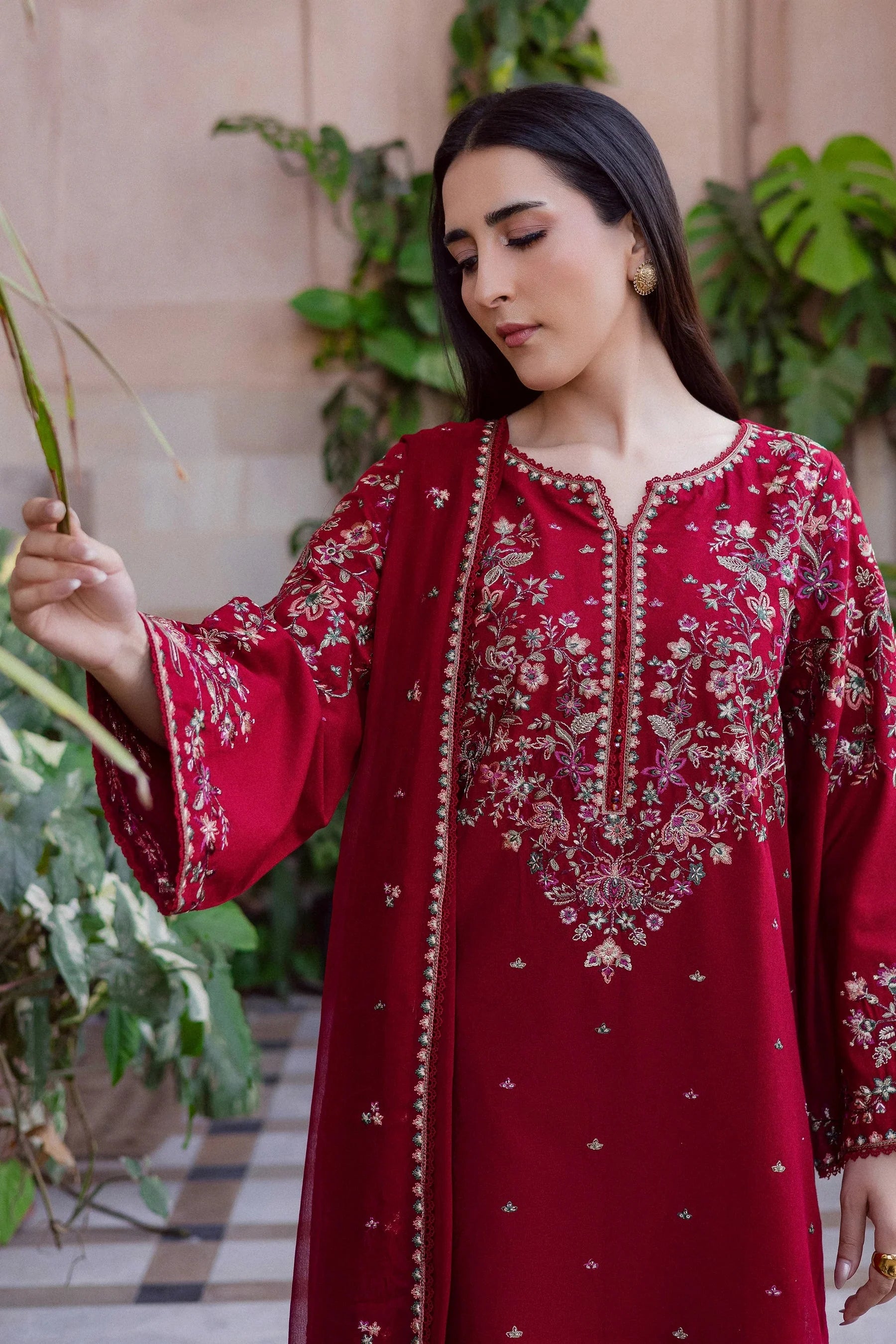 BATIK-3PC LAWN EMBROIDERED SHIRT WITH CHIFFON EMBROIDERED DUPATTA AND TROUSER-BIC-4865 Asasay Fakhir